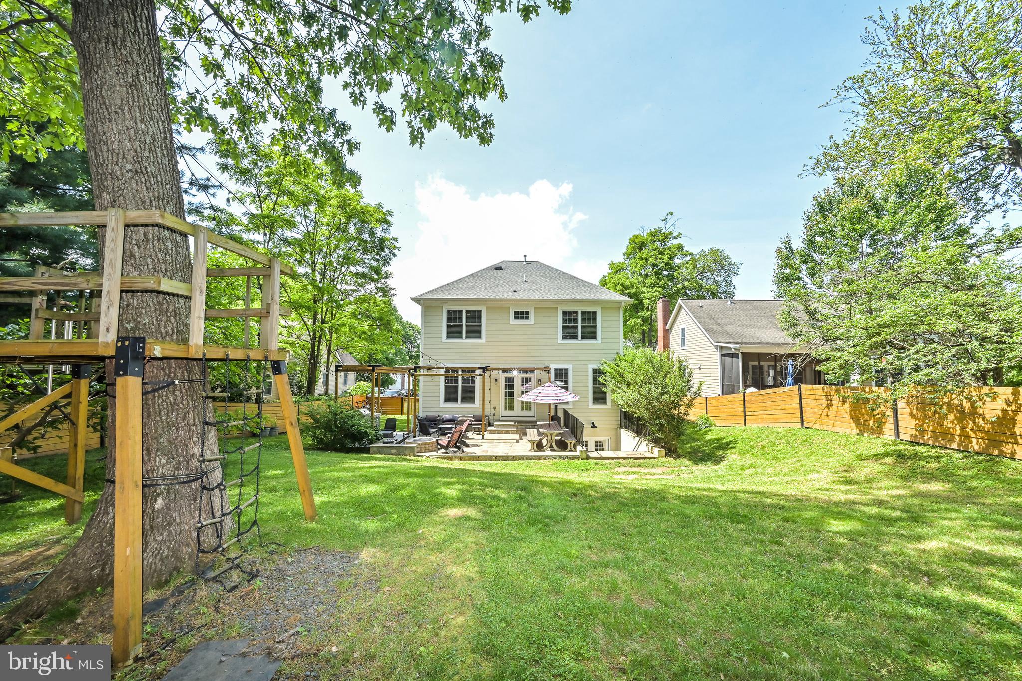 KINGCREST - Residential Lease