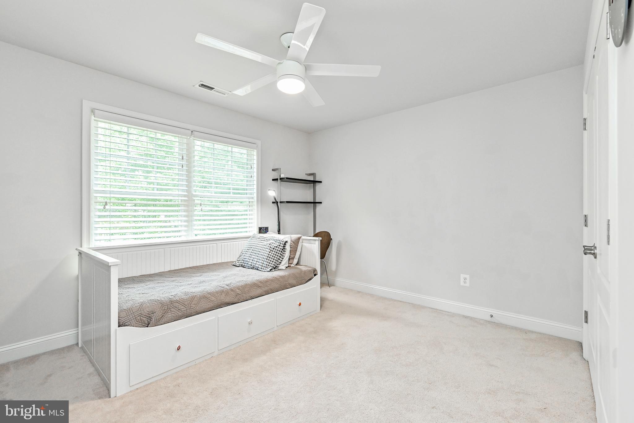 KINGCREST - Residential Lease