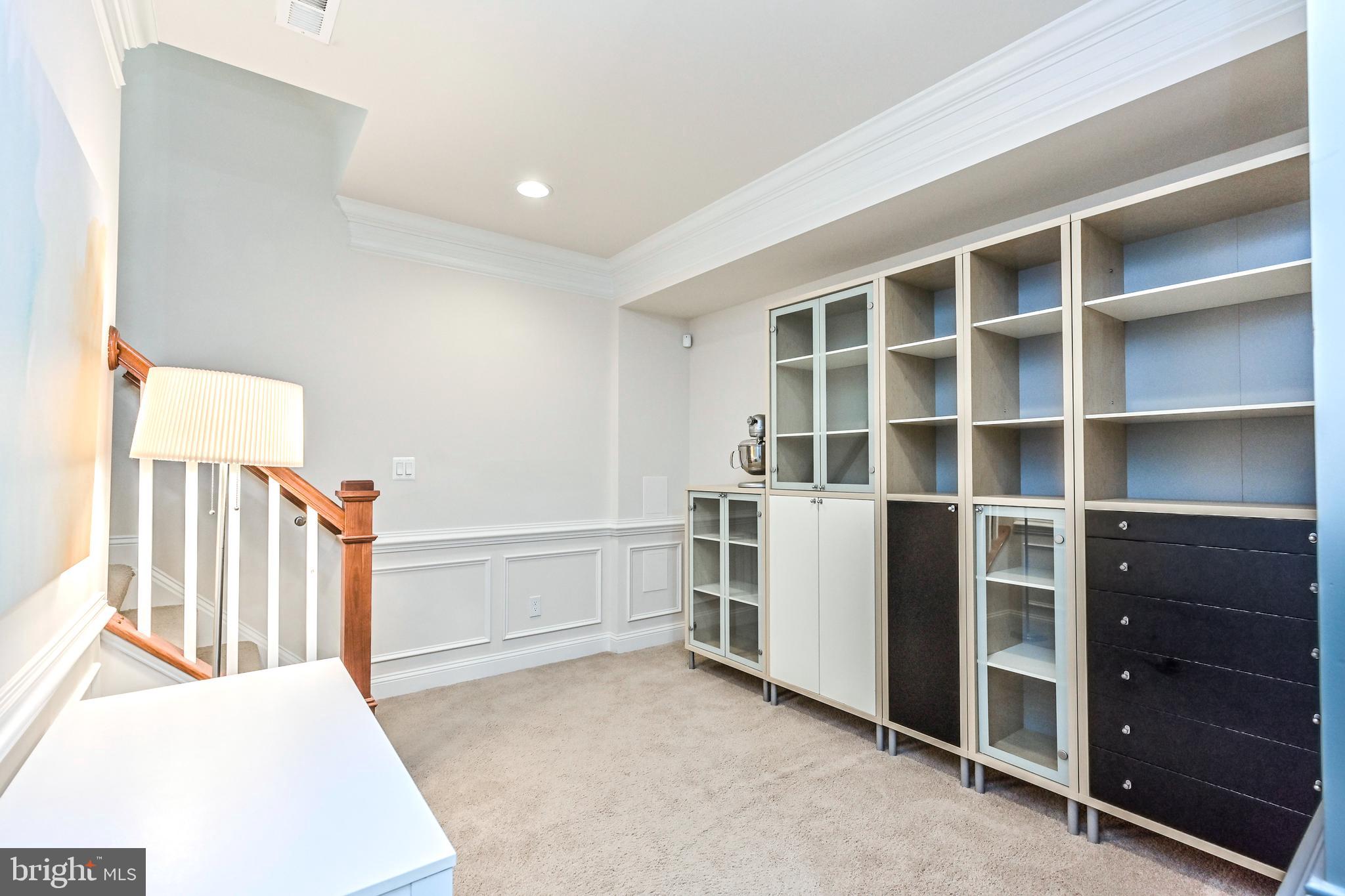 KINGCREST - Residential Lease