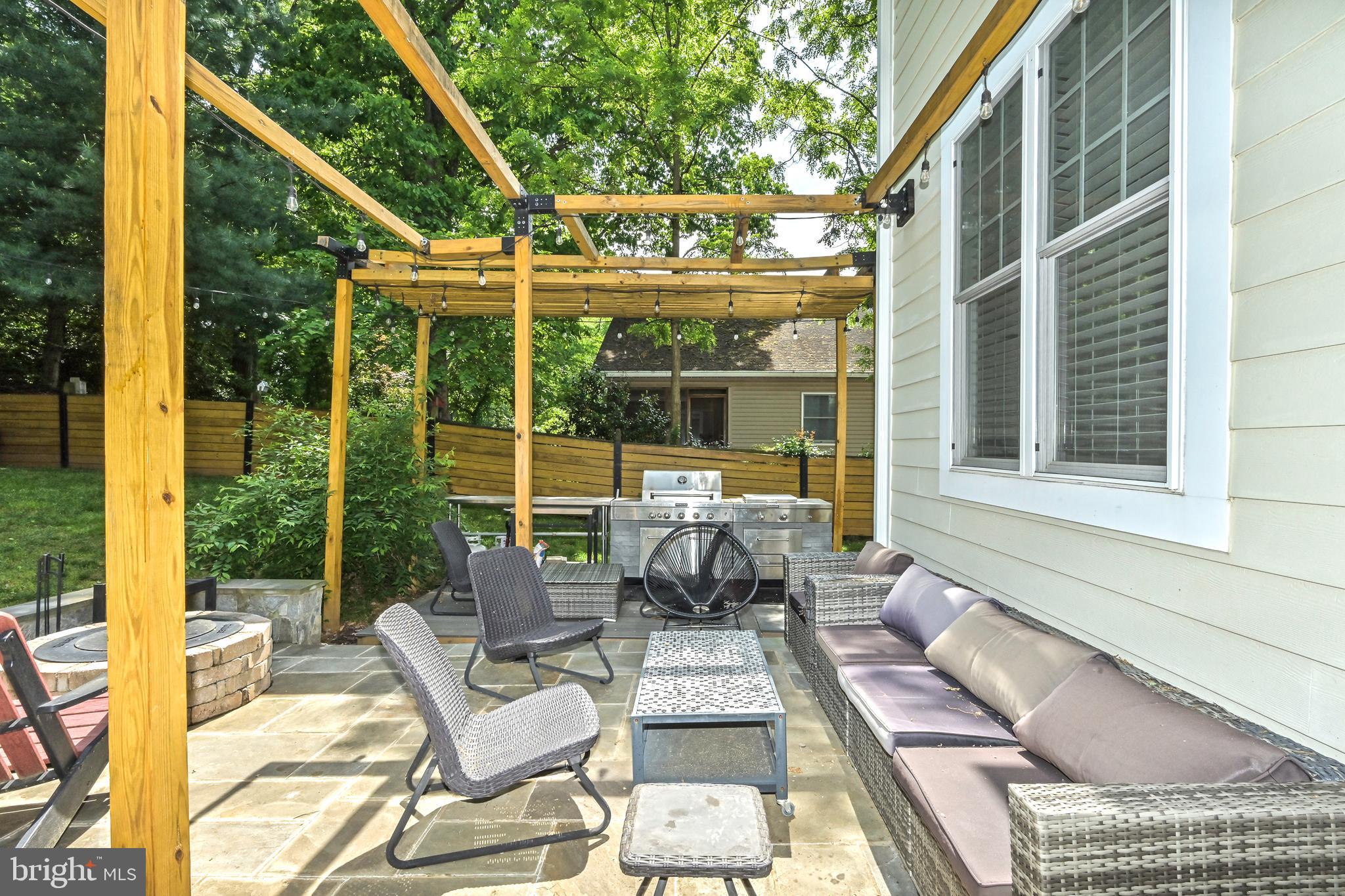 KINGCREST - Residential Lease