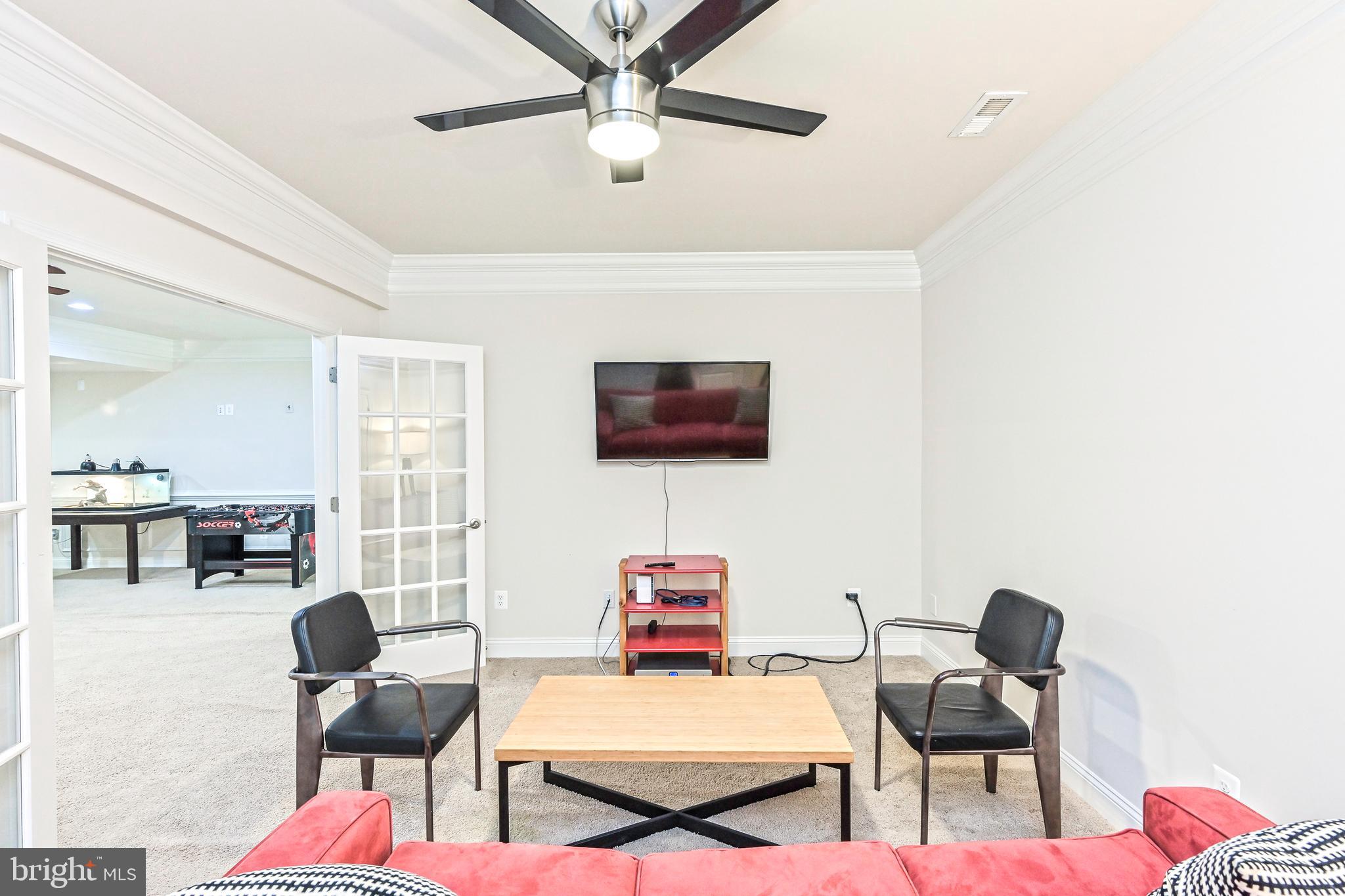 KINGCREST - Residential Lease