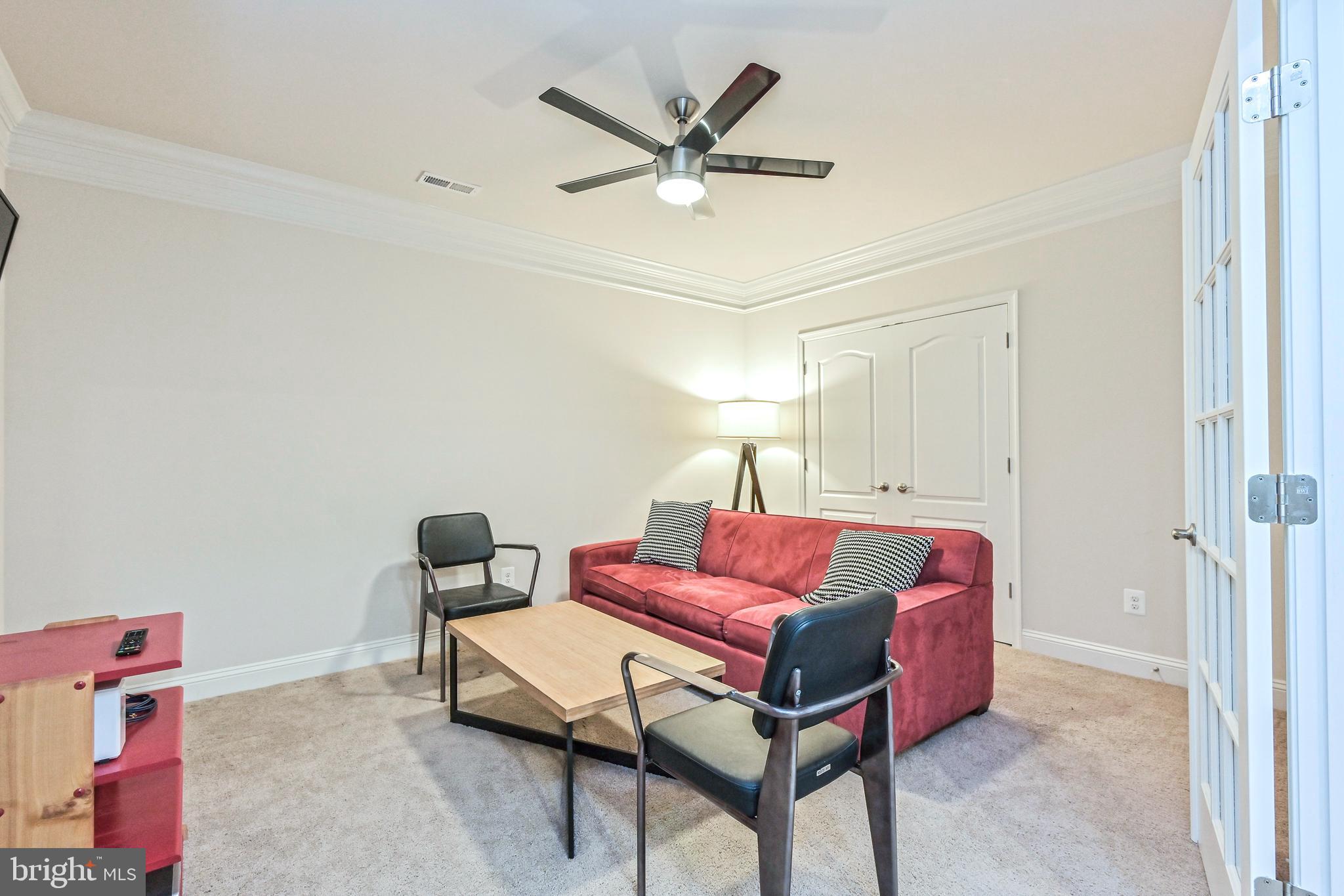 KINGCREST - Residential Lease