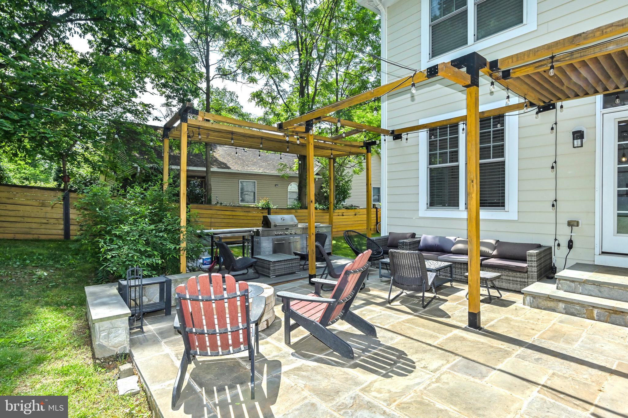 KINGCREST - Residential Lease