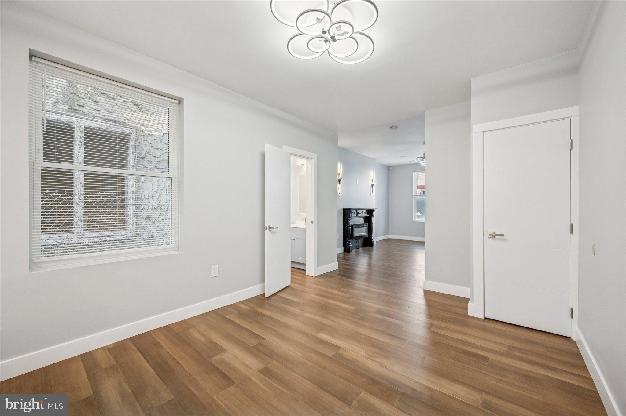 PHILADELPHIA - Residential