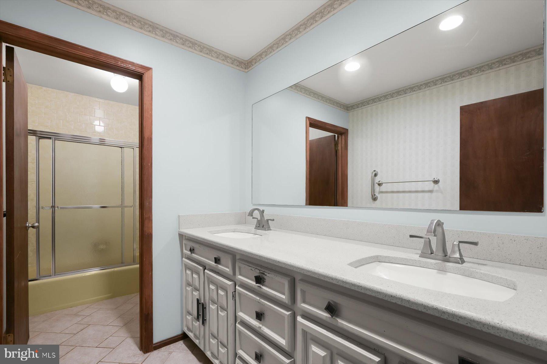 HAVILAND HILLS - Residential