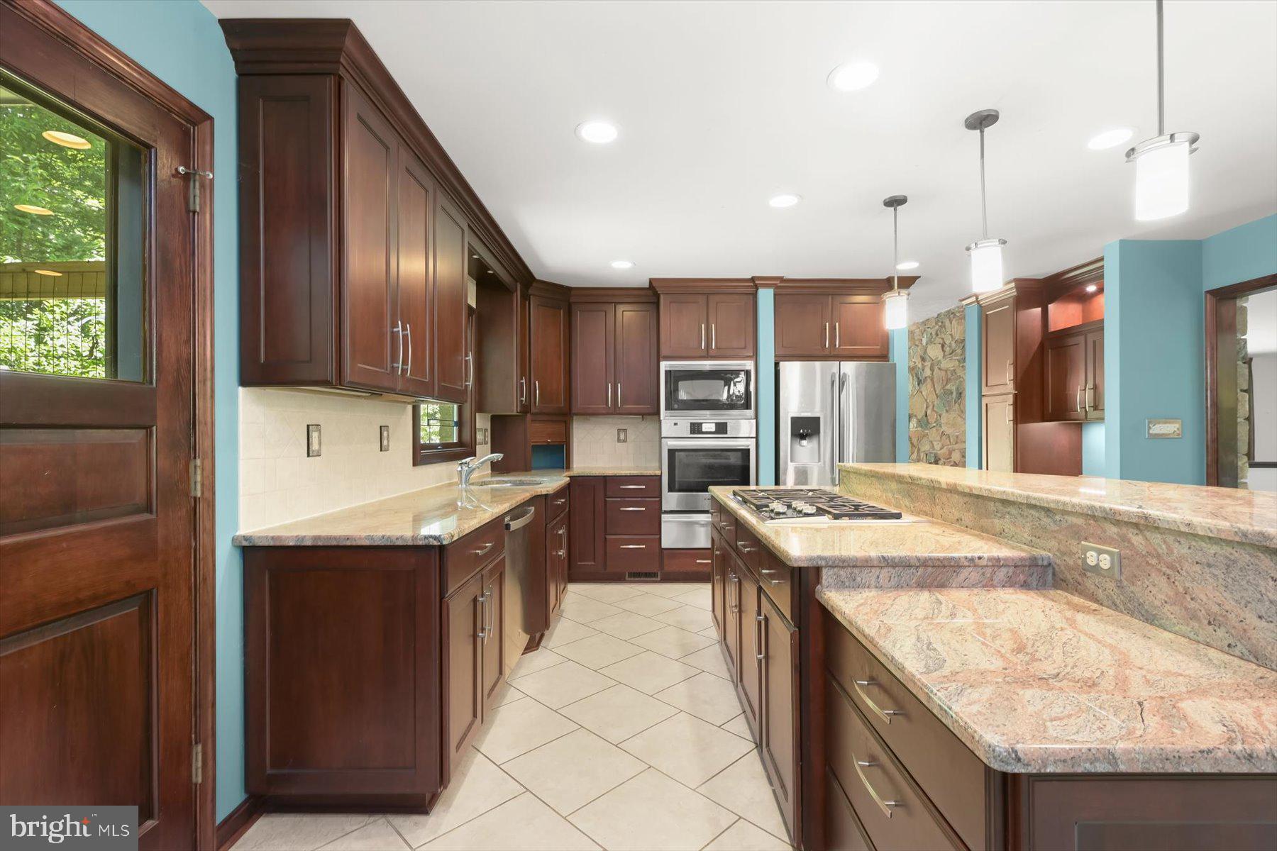 HAVILAND HILLS - Residential