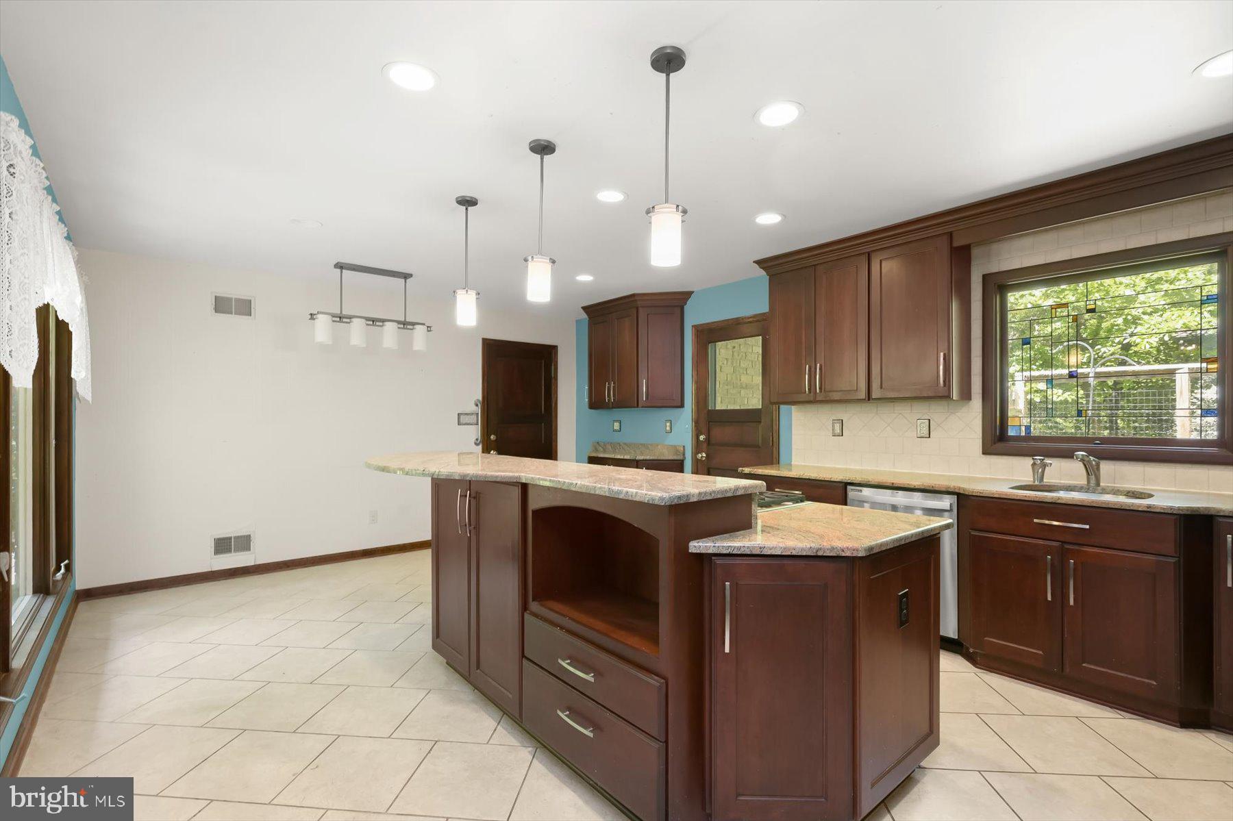 HAVILAND HILLS - Residential