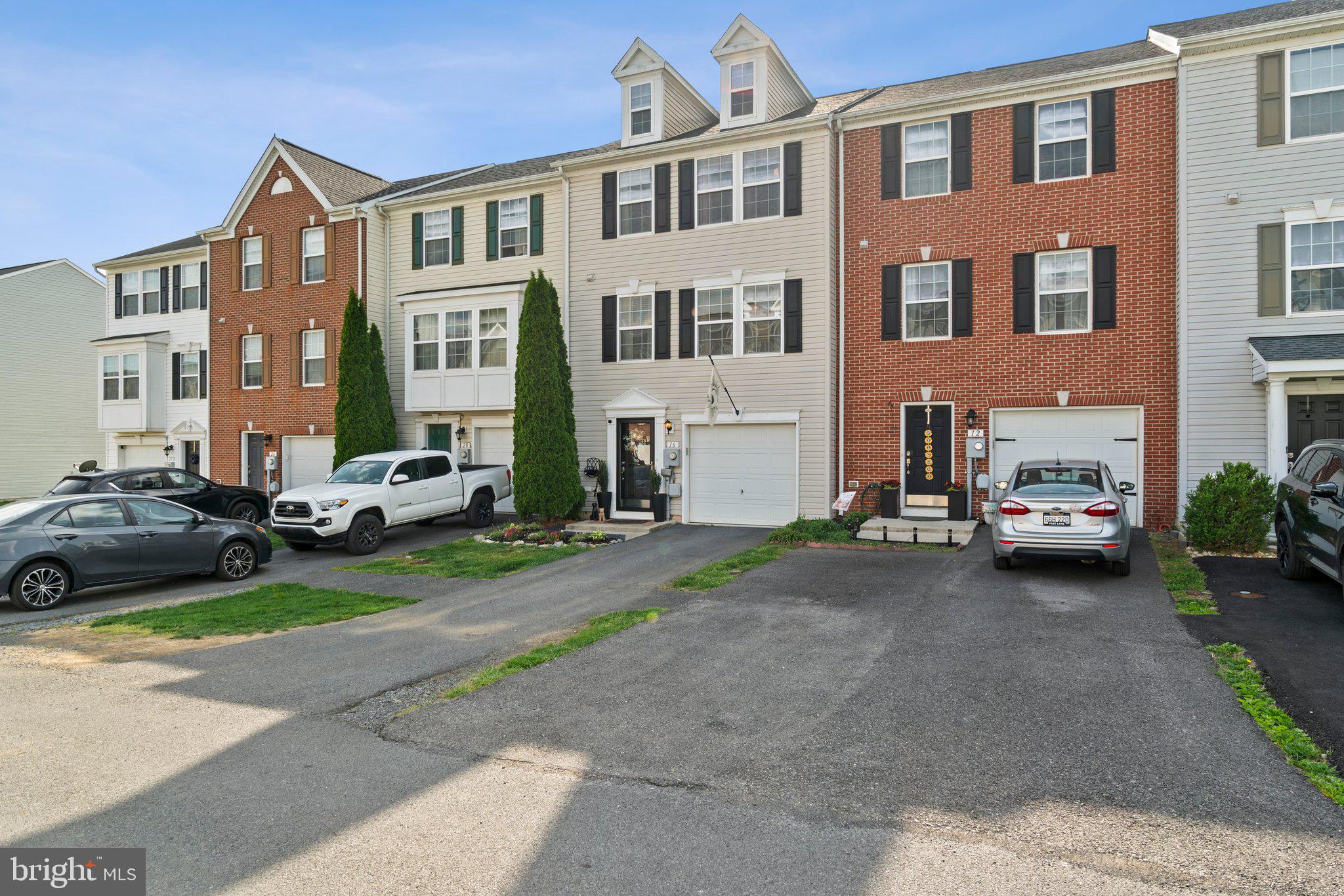 MANOR PARK - Residential