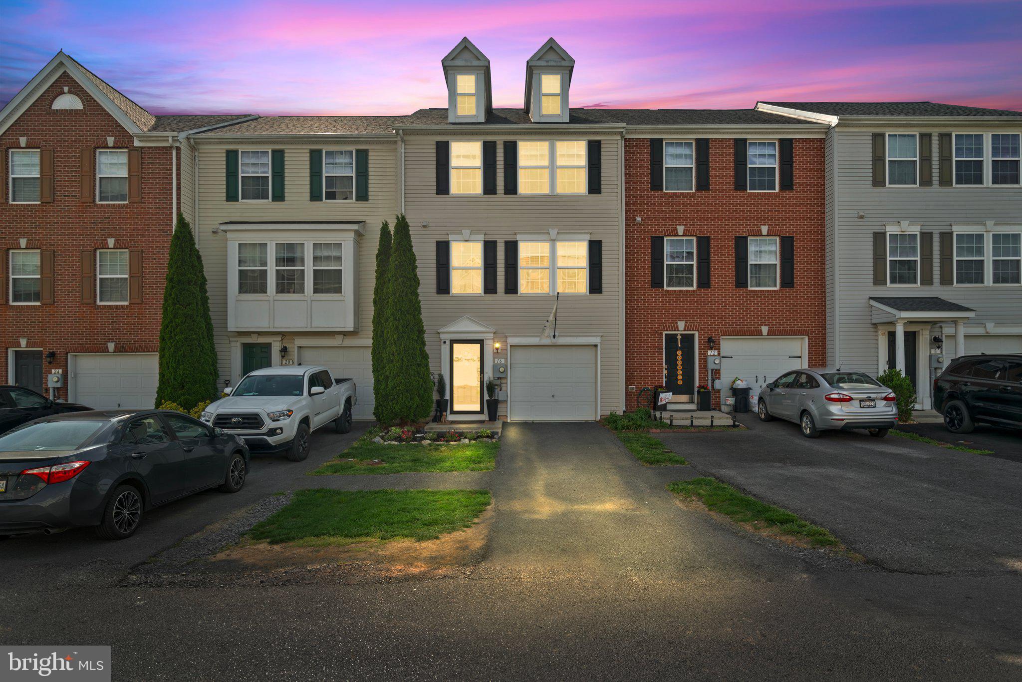 MANOR PARK - Residential