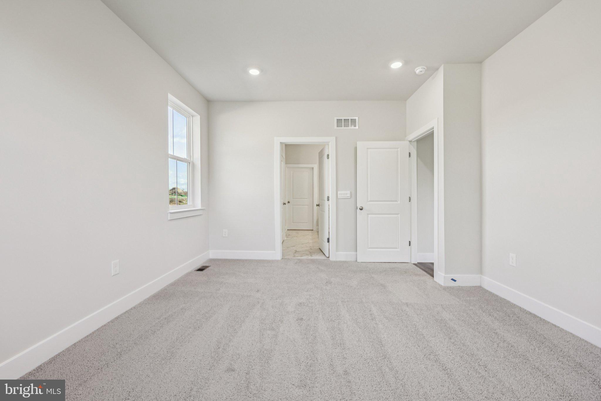 WILLOW RUN - Residential