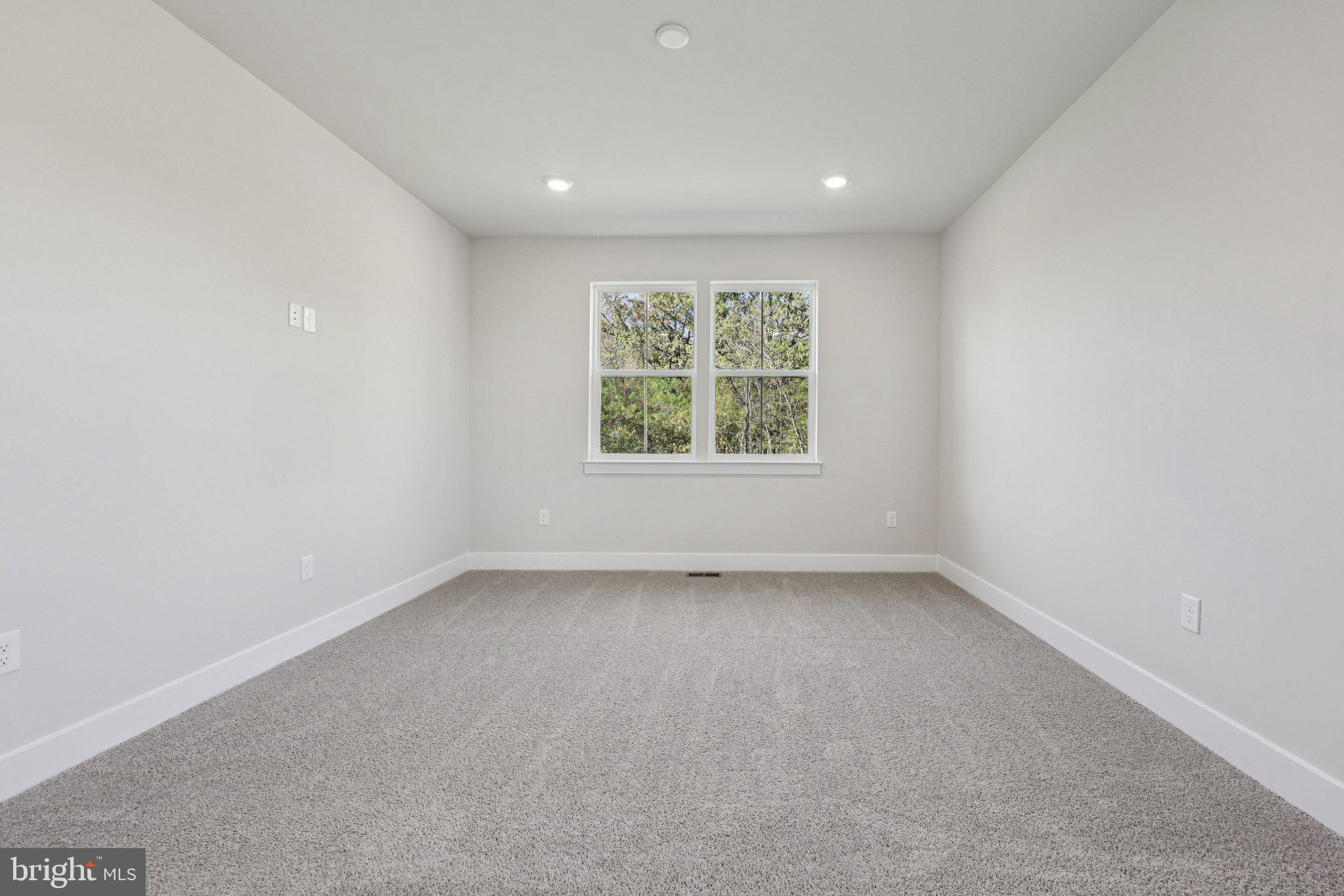 WILLOW RUN - Residential