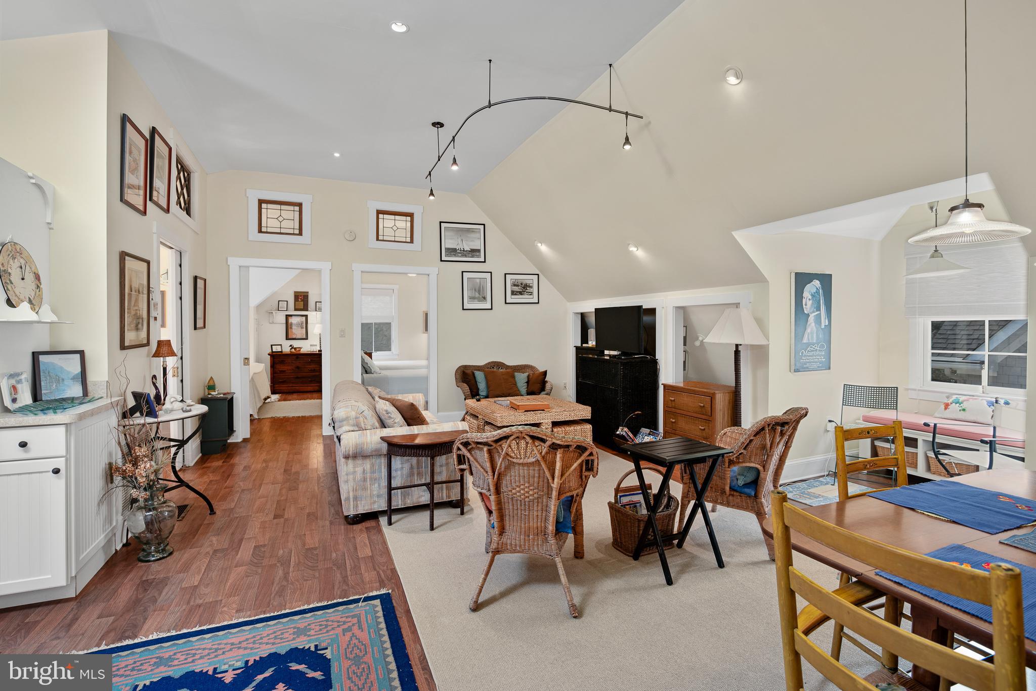 RAYS POINT - Residential