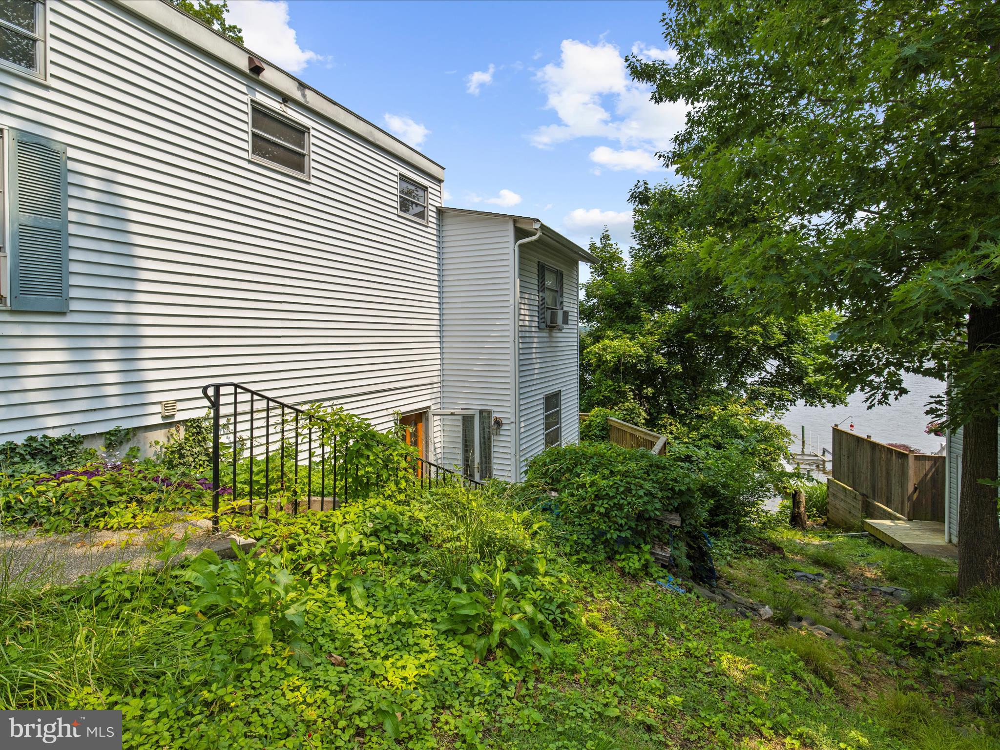 8 SHORE WALK ROAD