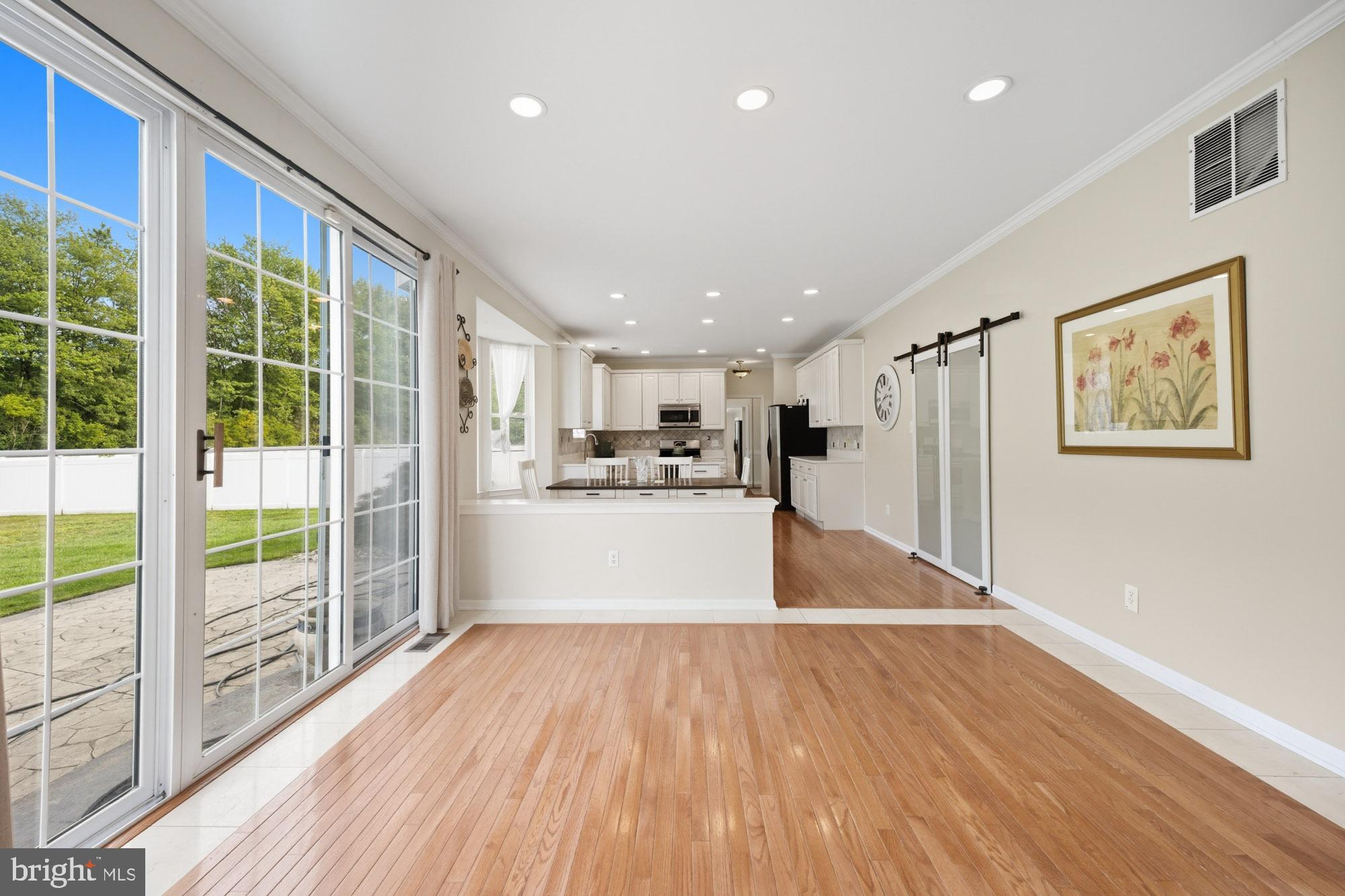 HUNTERS CHASE - Residential