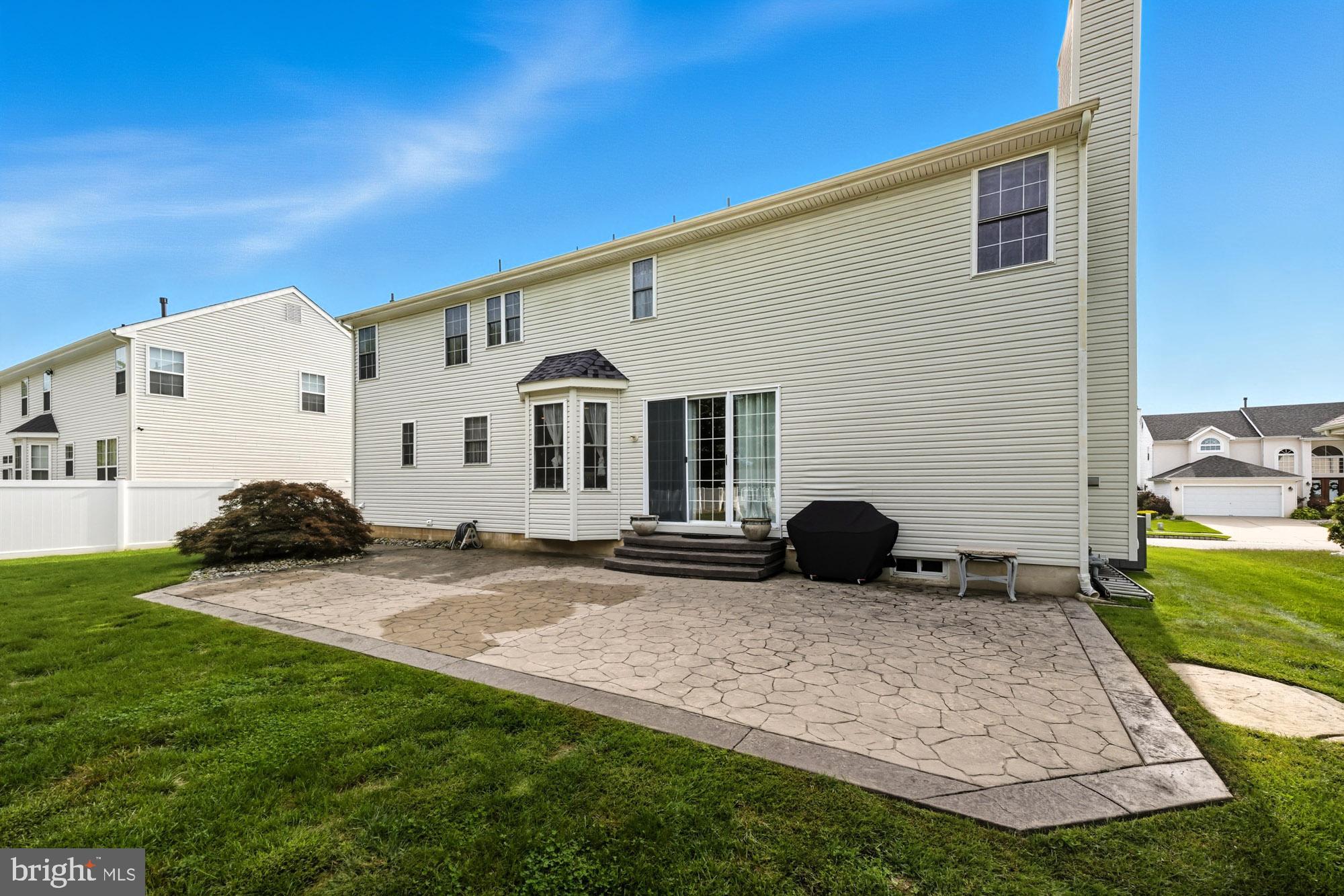 HUNTERS CHASE - Residential