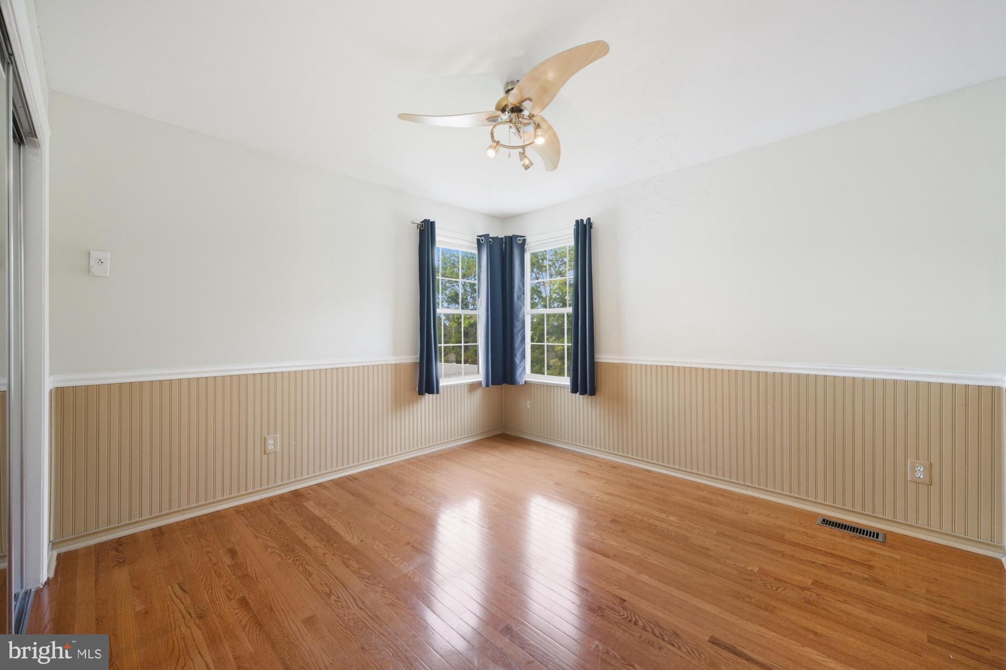 HUNTERS CHASE - Residential