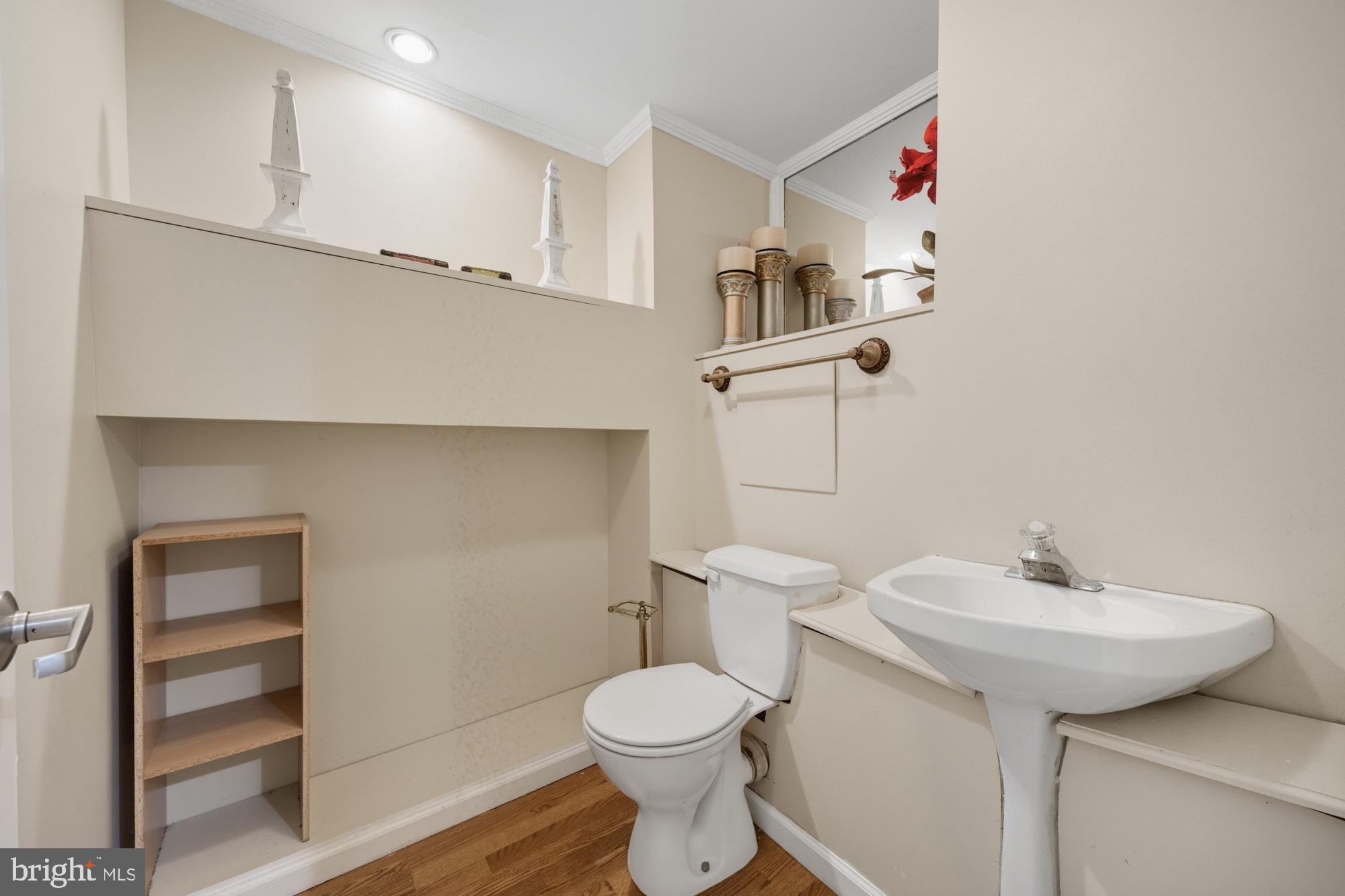 HUNTERS CHASE - Residential