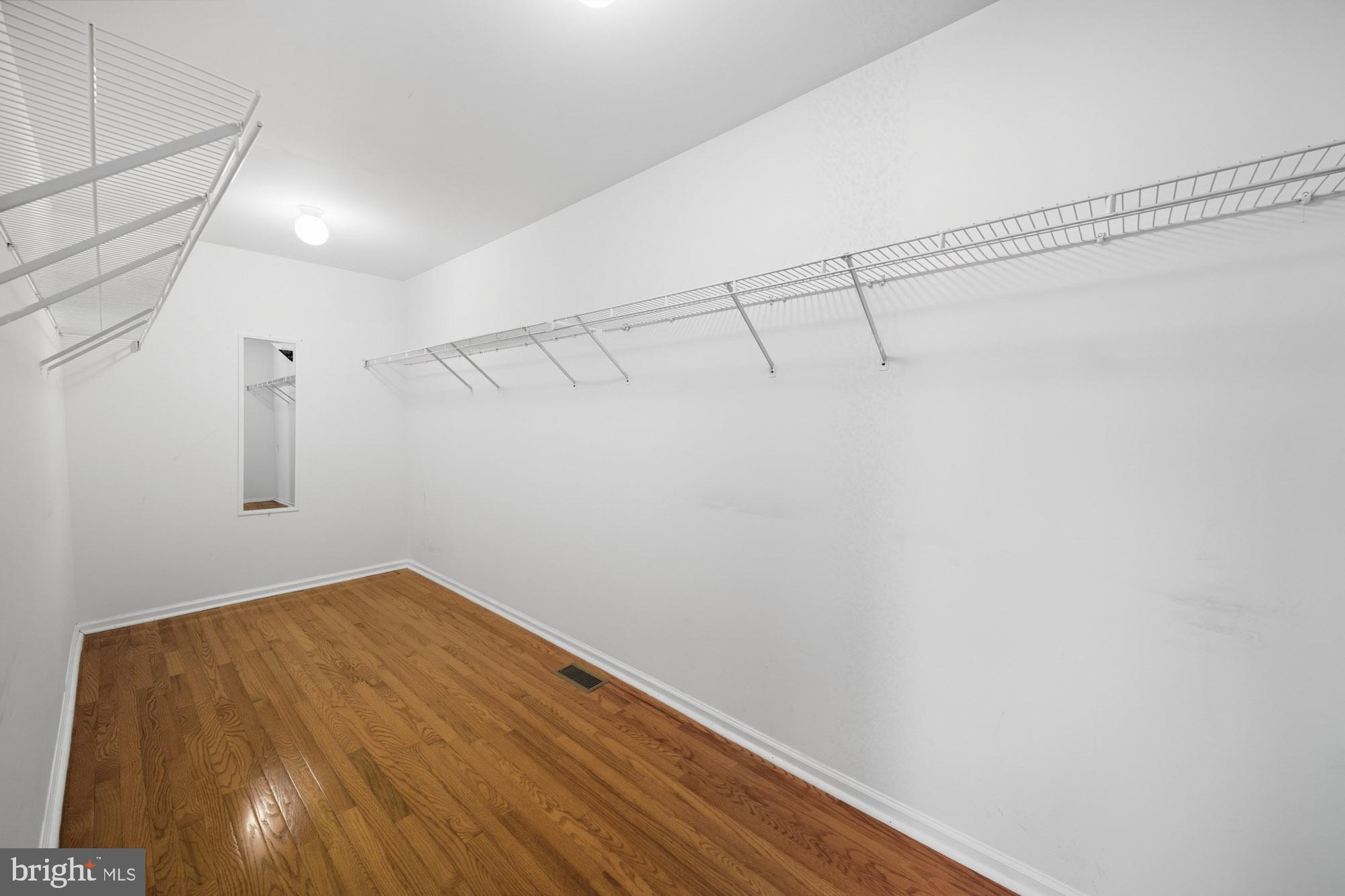 HUNTERS CHASE - Residential