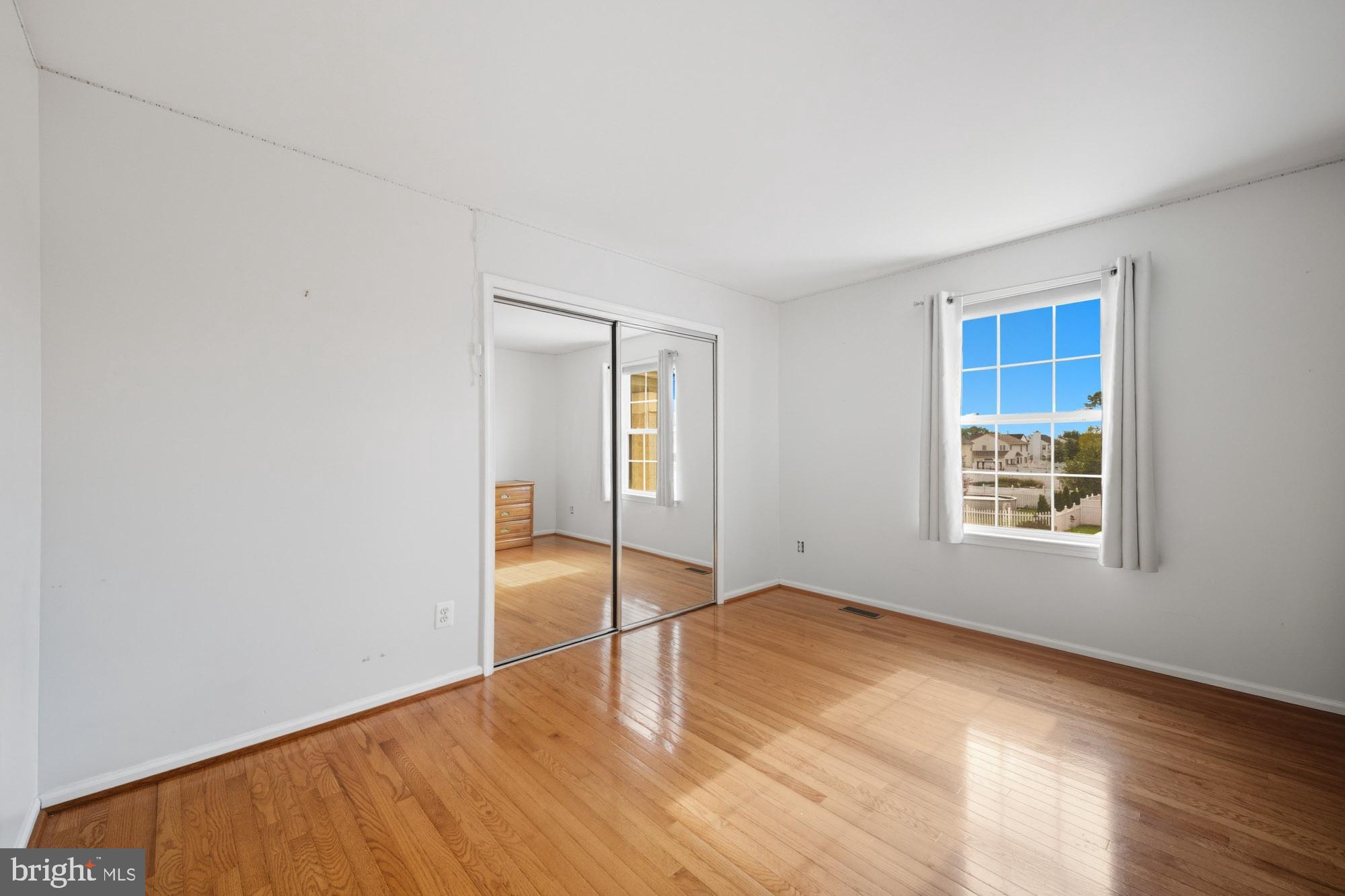 HUNTERS CHASE - Residential