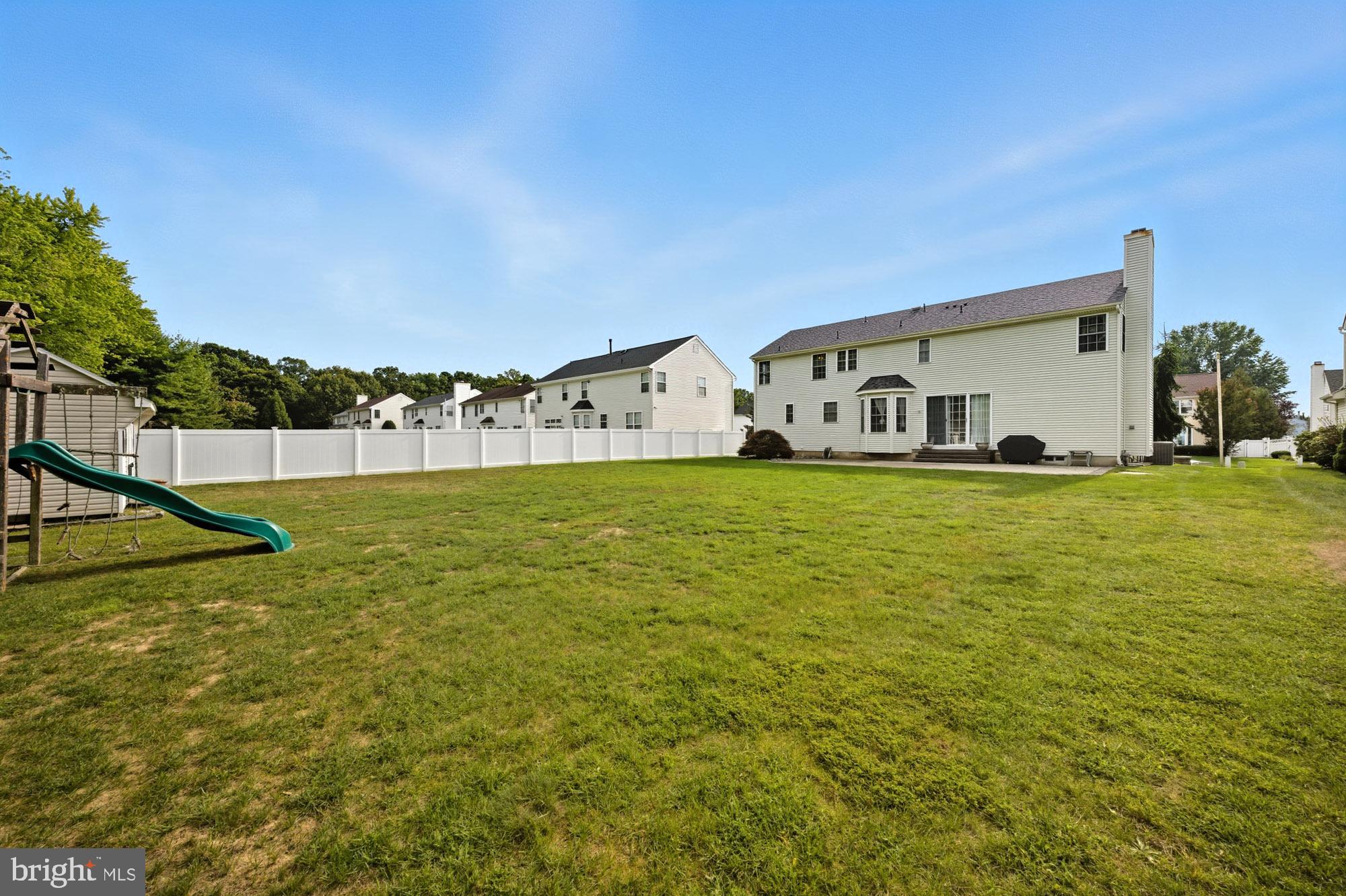 HUNTERS CHASE - Residential