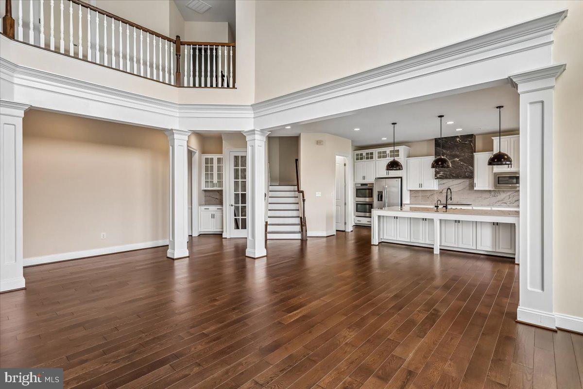 555 PARKLAND ROAD