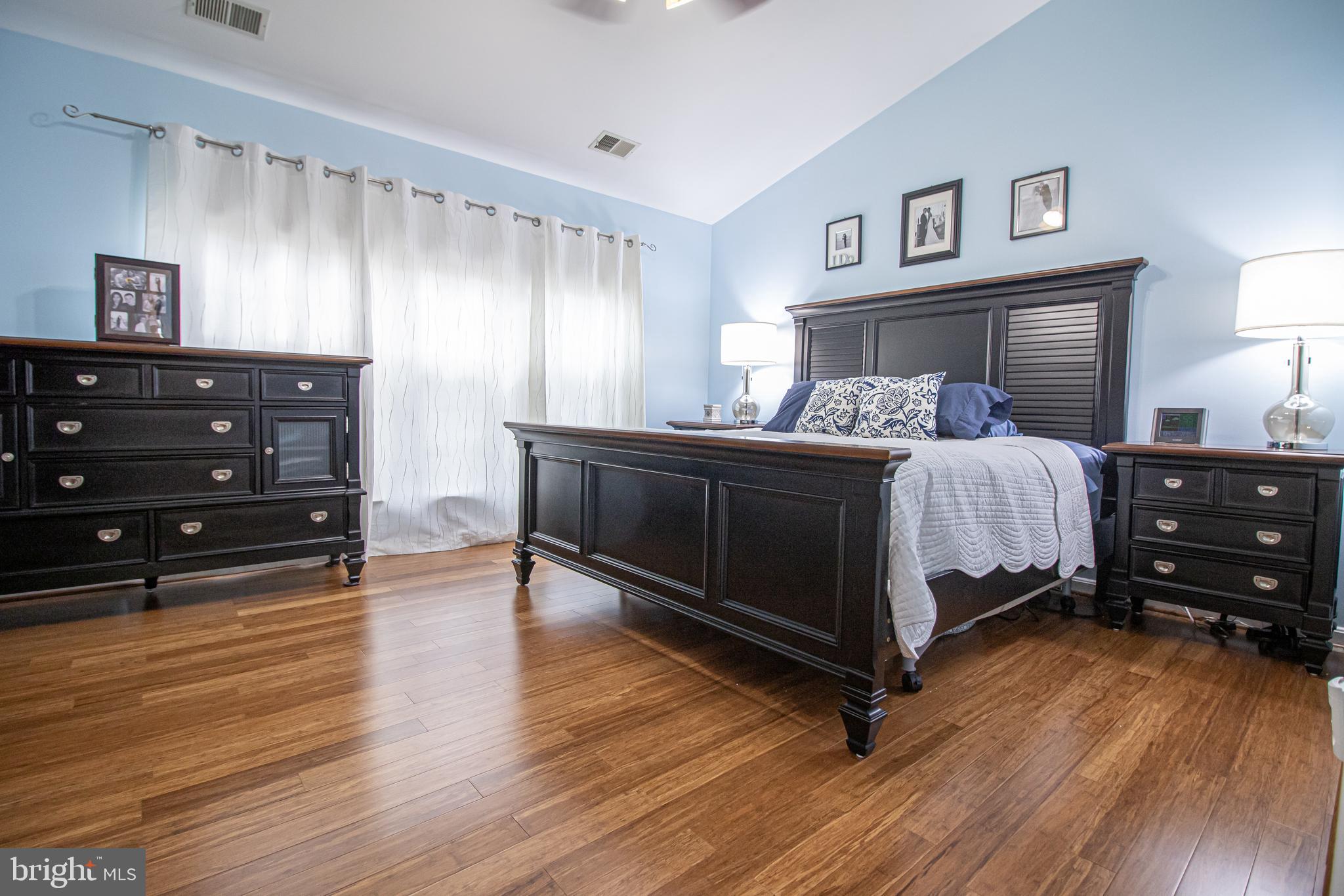 PEACHTREE EAST - Residential