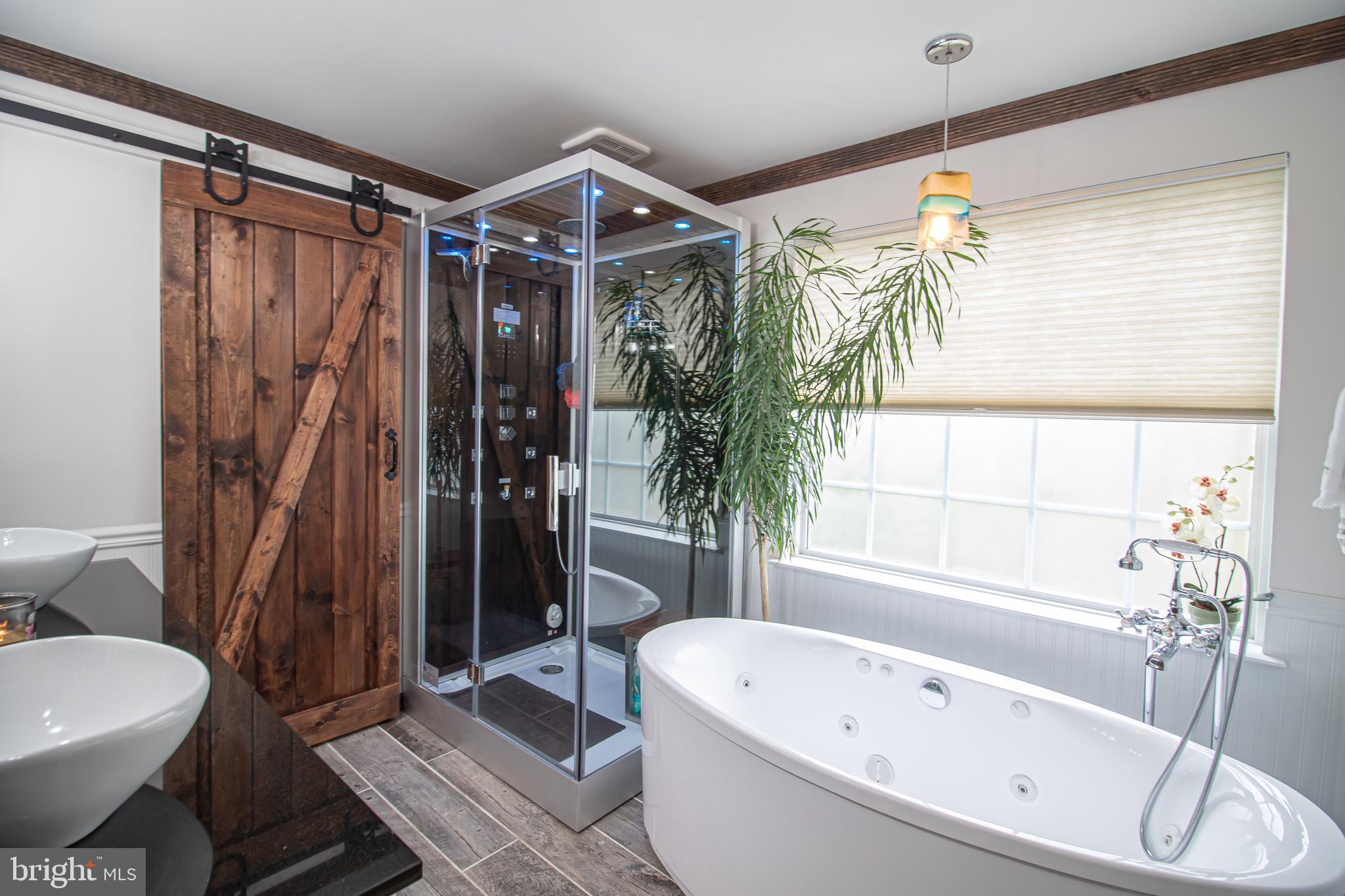 PEACHTREE EAST - Residential