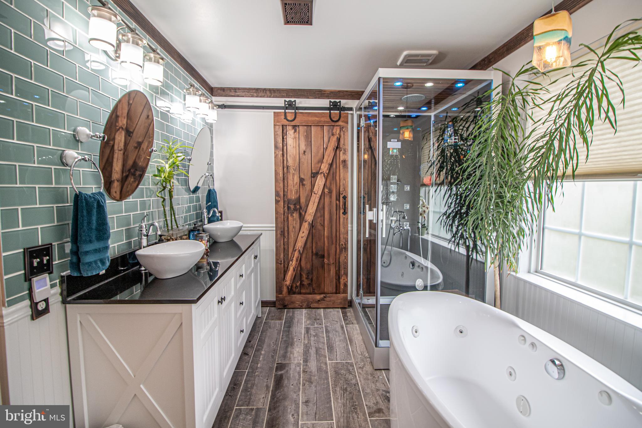 PEACHTREE EAST - Residential