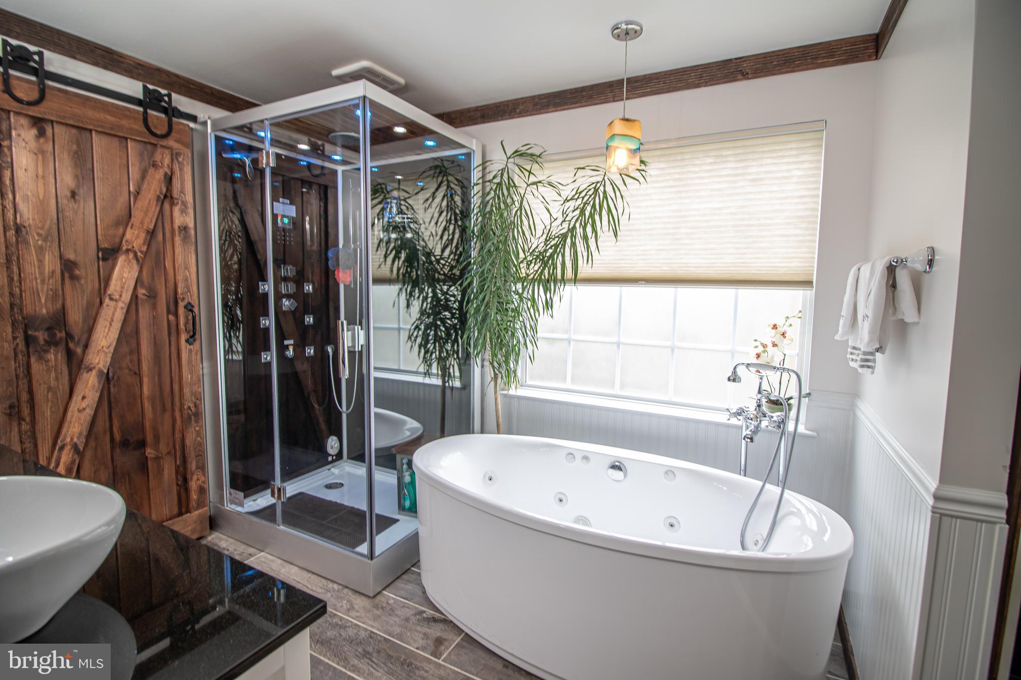 PEACHTREE EAST - Residential