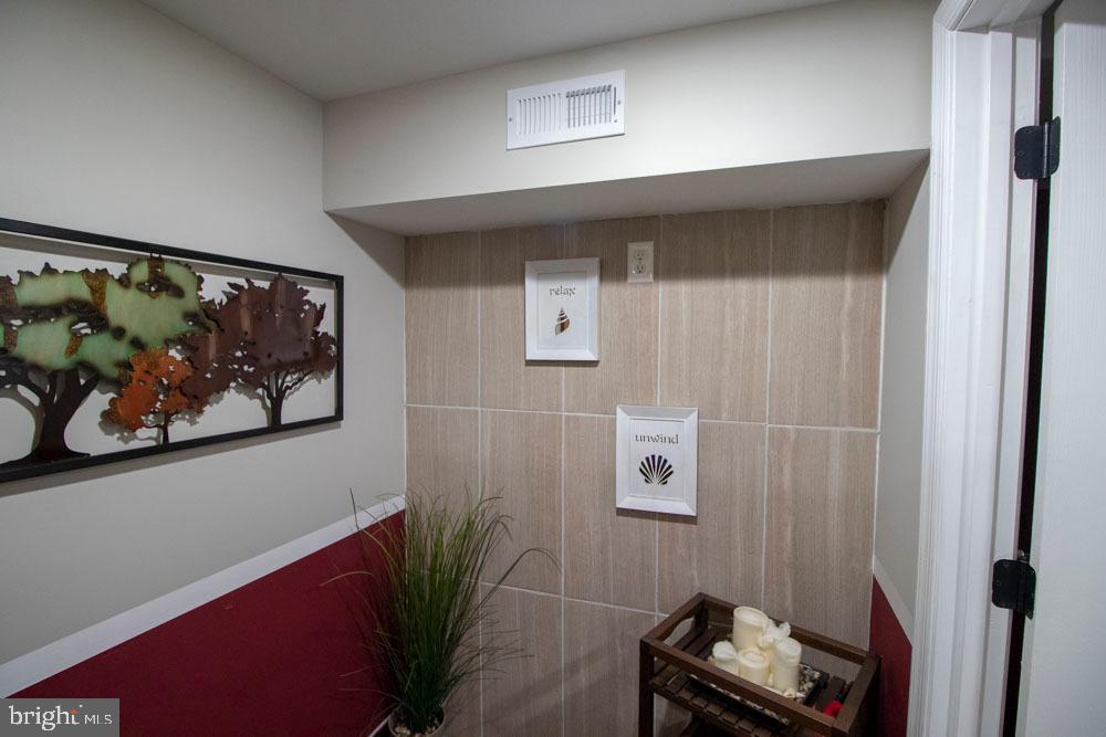 PEACHTREE EAST - Residential