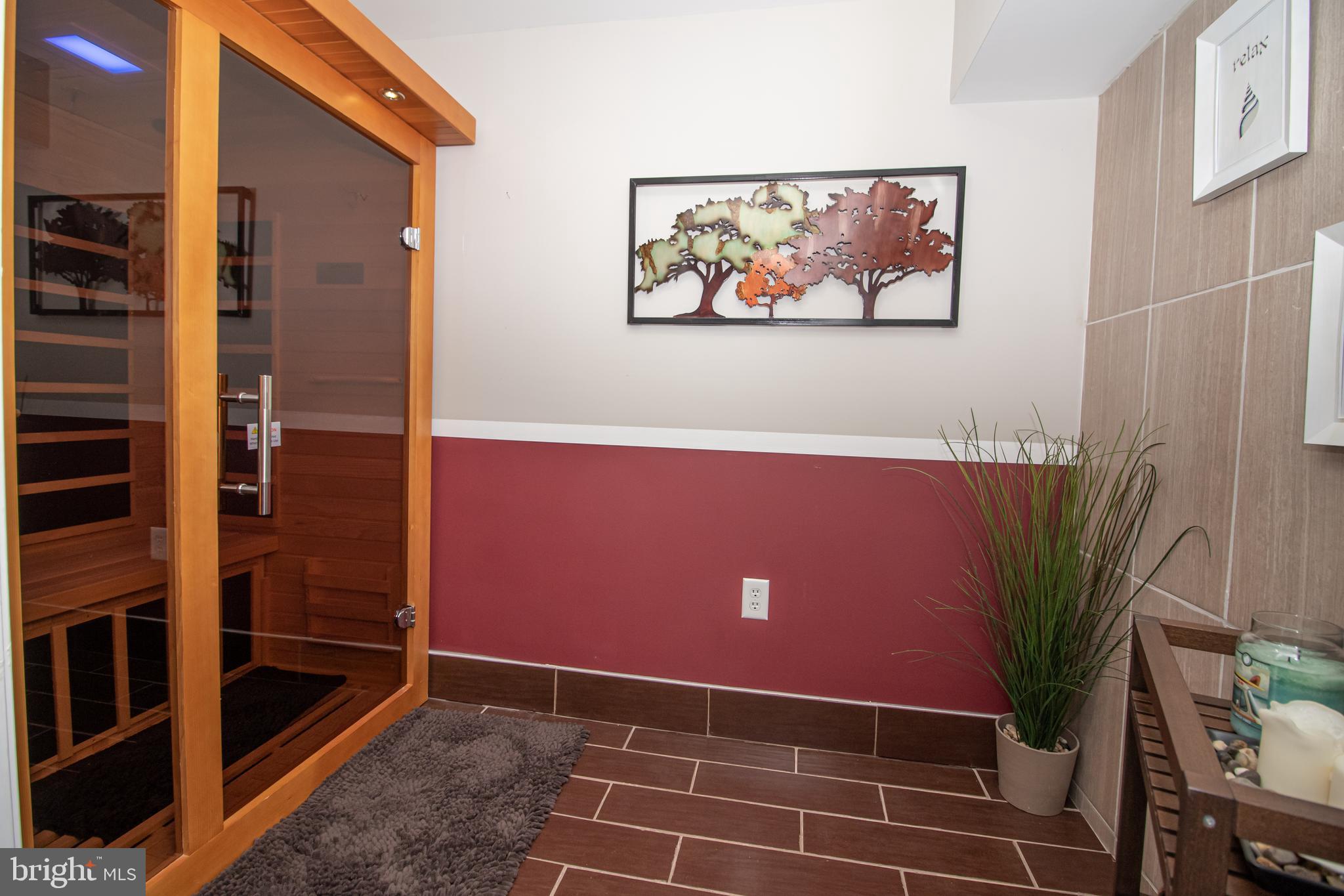 PEACHTREE EAST - Residential