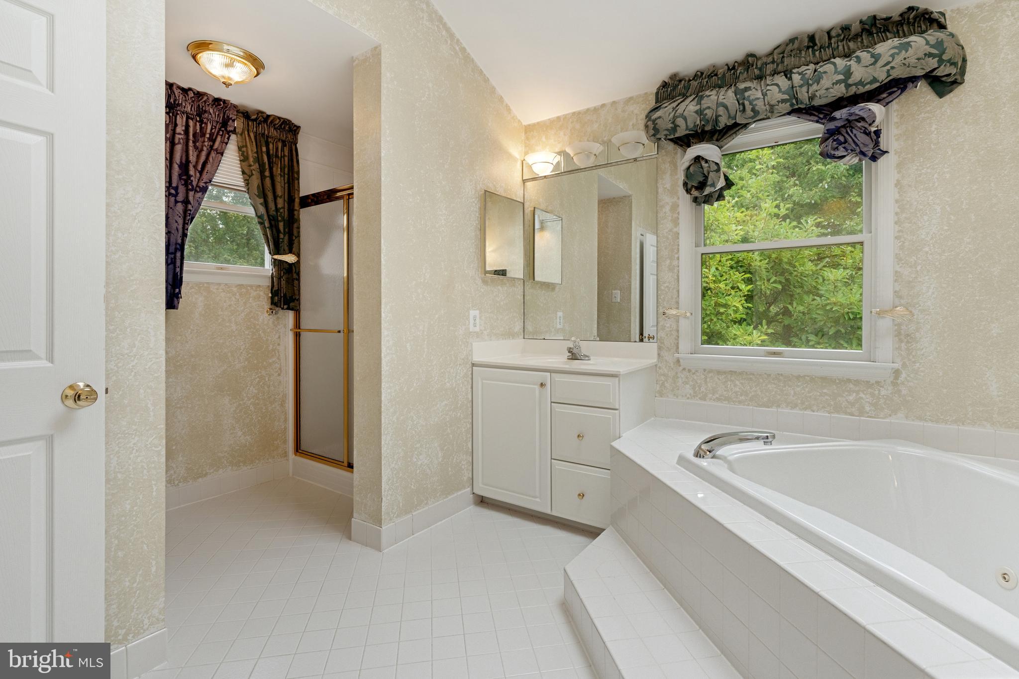 COLD SPRING HUNT - Residential