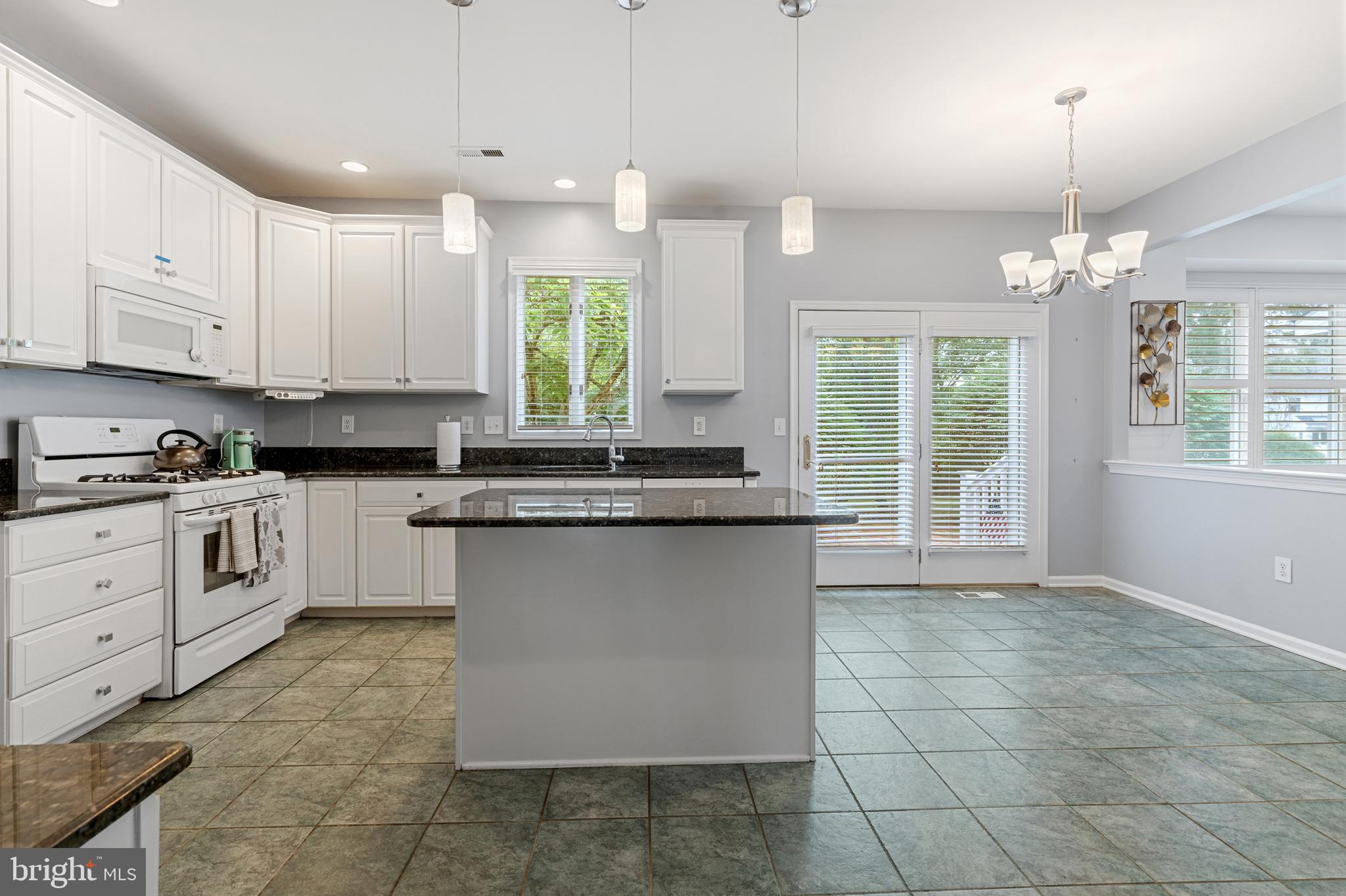 COLD SPRING HUNT - Residential