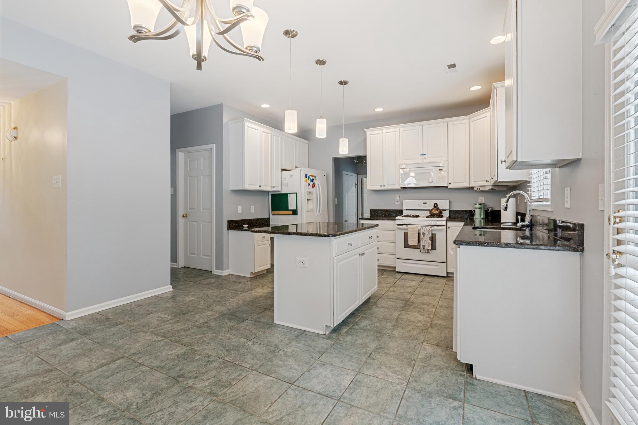 COLD SPRING HUNT - Residential