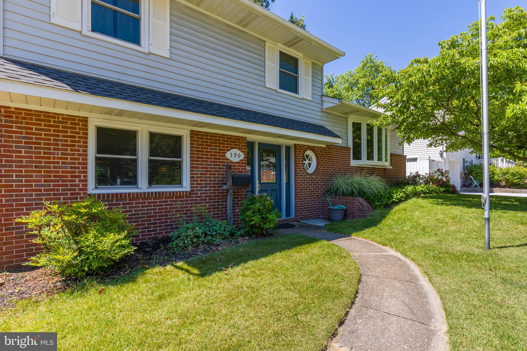 390 PHIRNE ROAD W