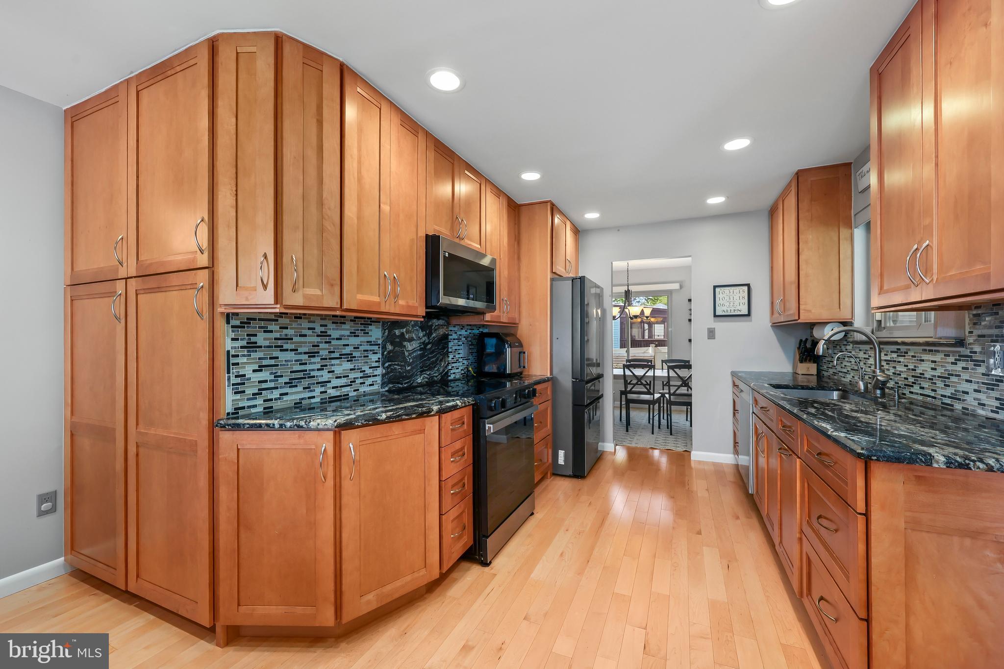 BENT TREE - Residential