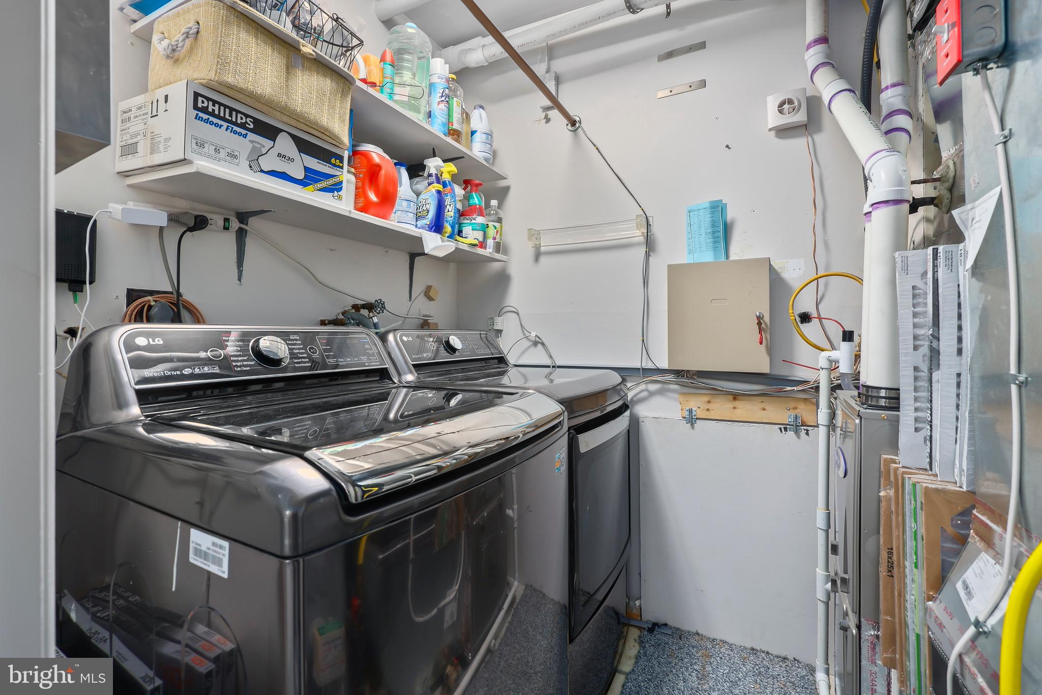 BENT TREE - Residential