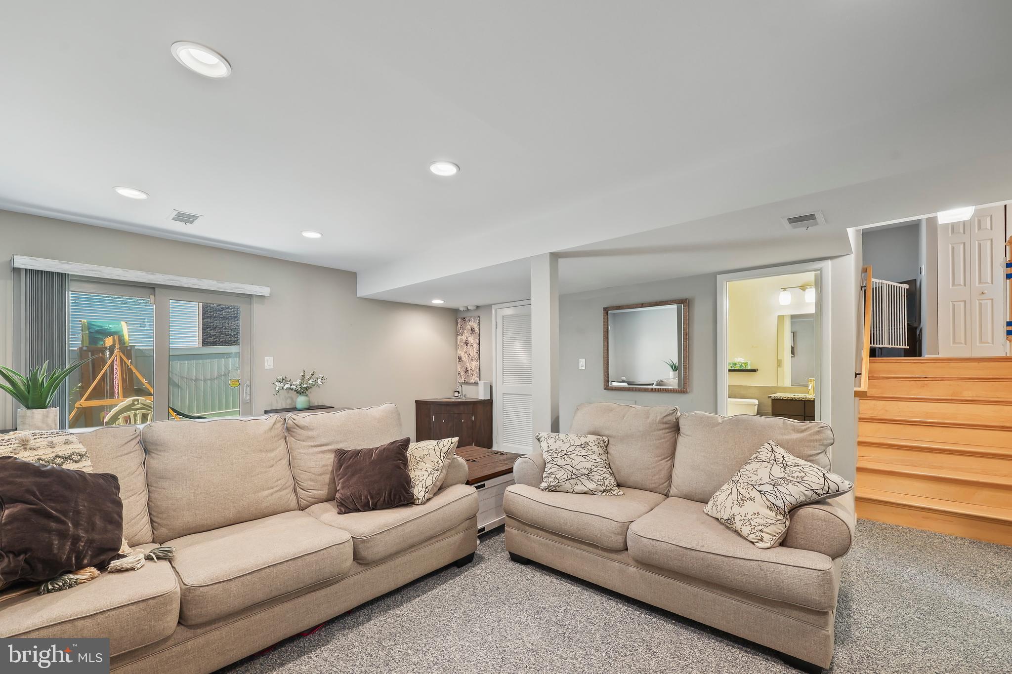 BENT TREE - Residential