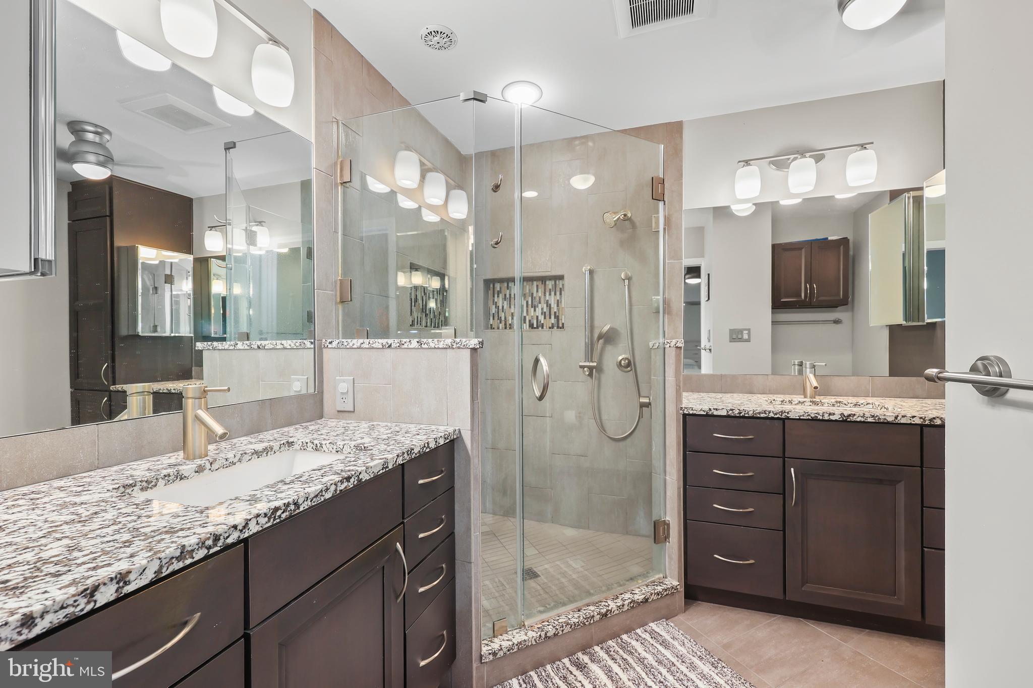 BENT TREE - Residential