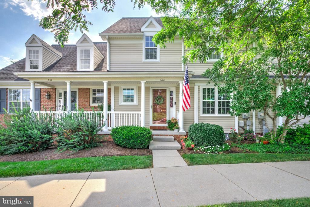 Photo of 628 Brentwood Drive, LITITZ, PA 17543 (MLS # PALA2073534)