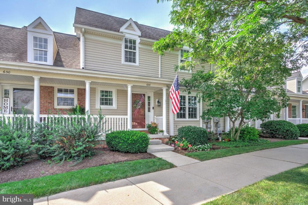 Photo of 628 Brentwood Drive, LITITZ, PA 17543 (MLS # PALA2073534)