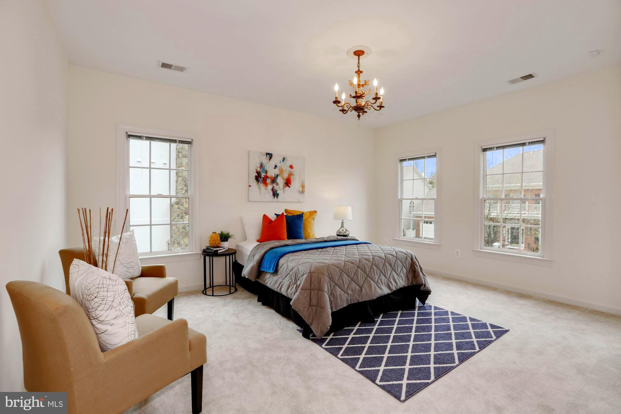 CHEVY CHASE COMMONS - Residential