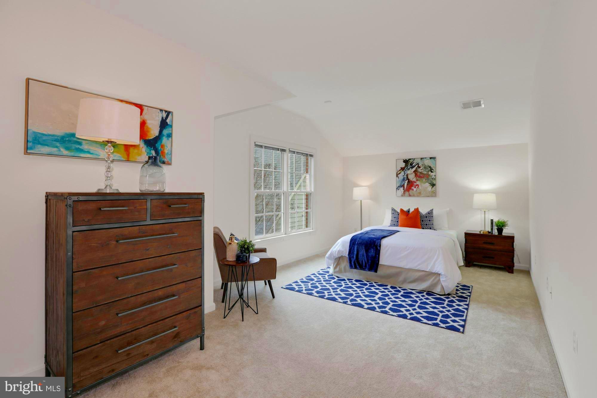 CHEVY CHASE COMMONS - Residential