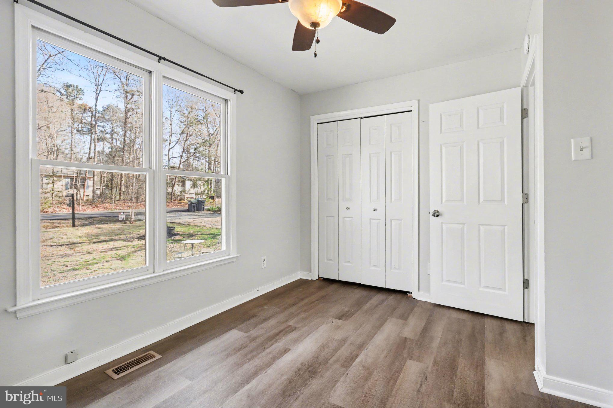 LAKE LAND OR - Residential