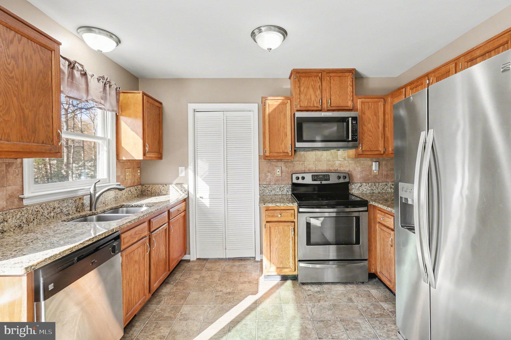 LAKE LAND OR - Residential