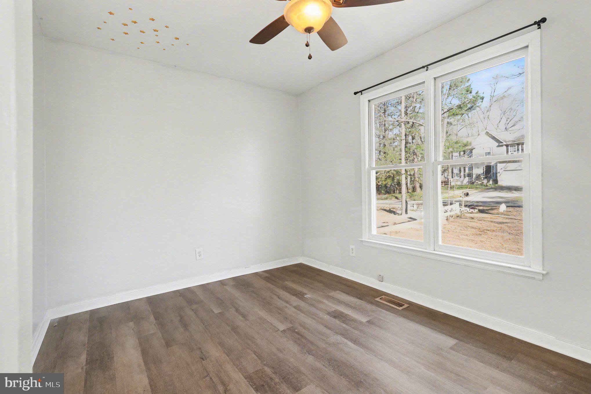 LAKE LAND OR - Residential