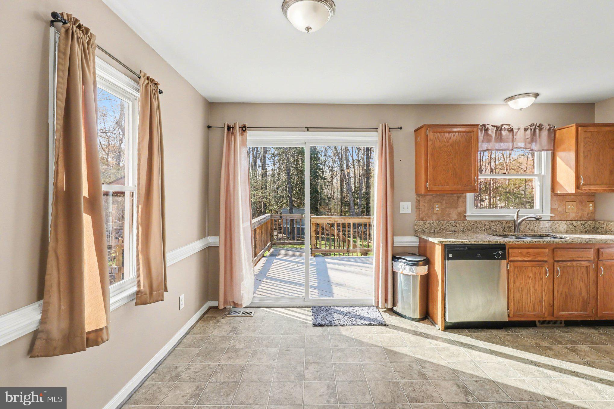 LAKE LAND OR - Residential