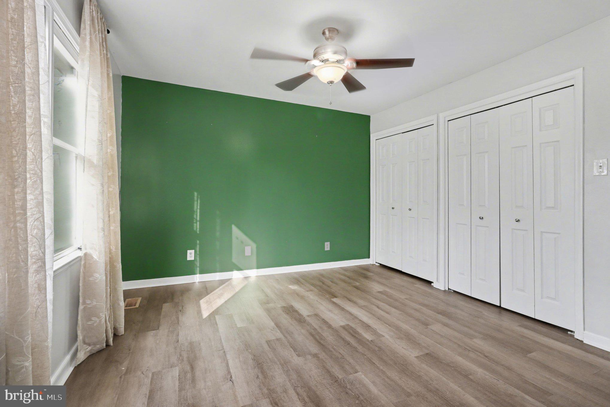 LAKE LAND OR - Residential