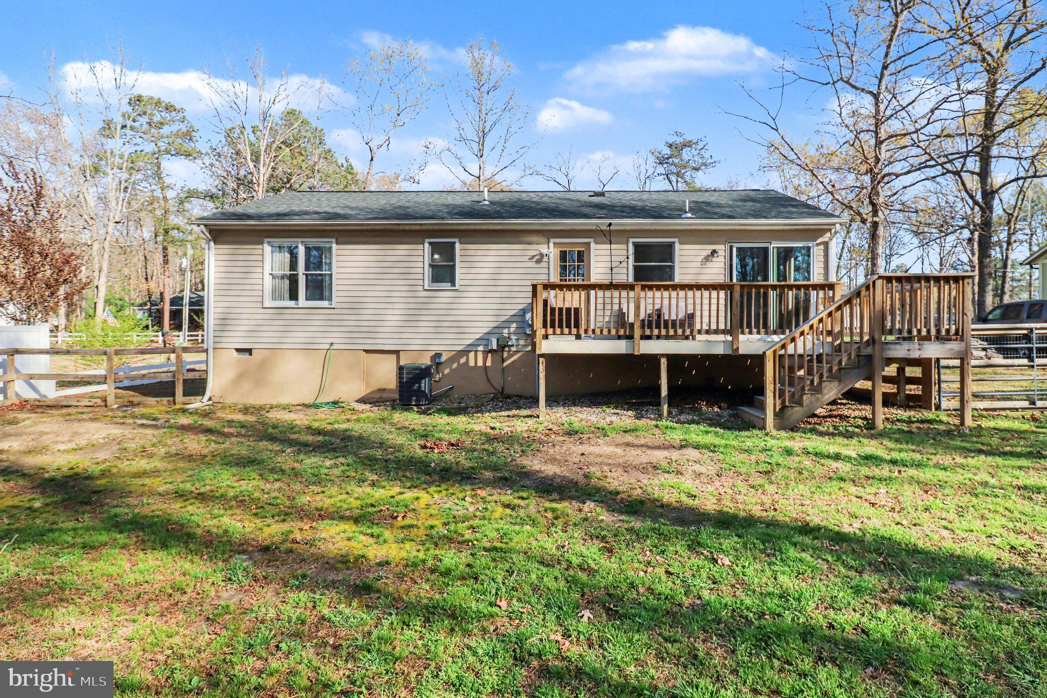 LAKE LAND OR - Residential