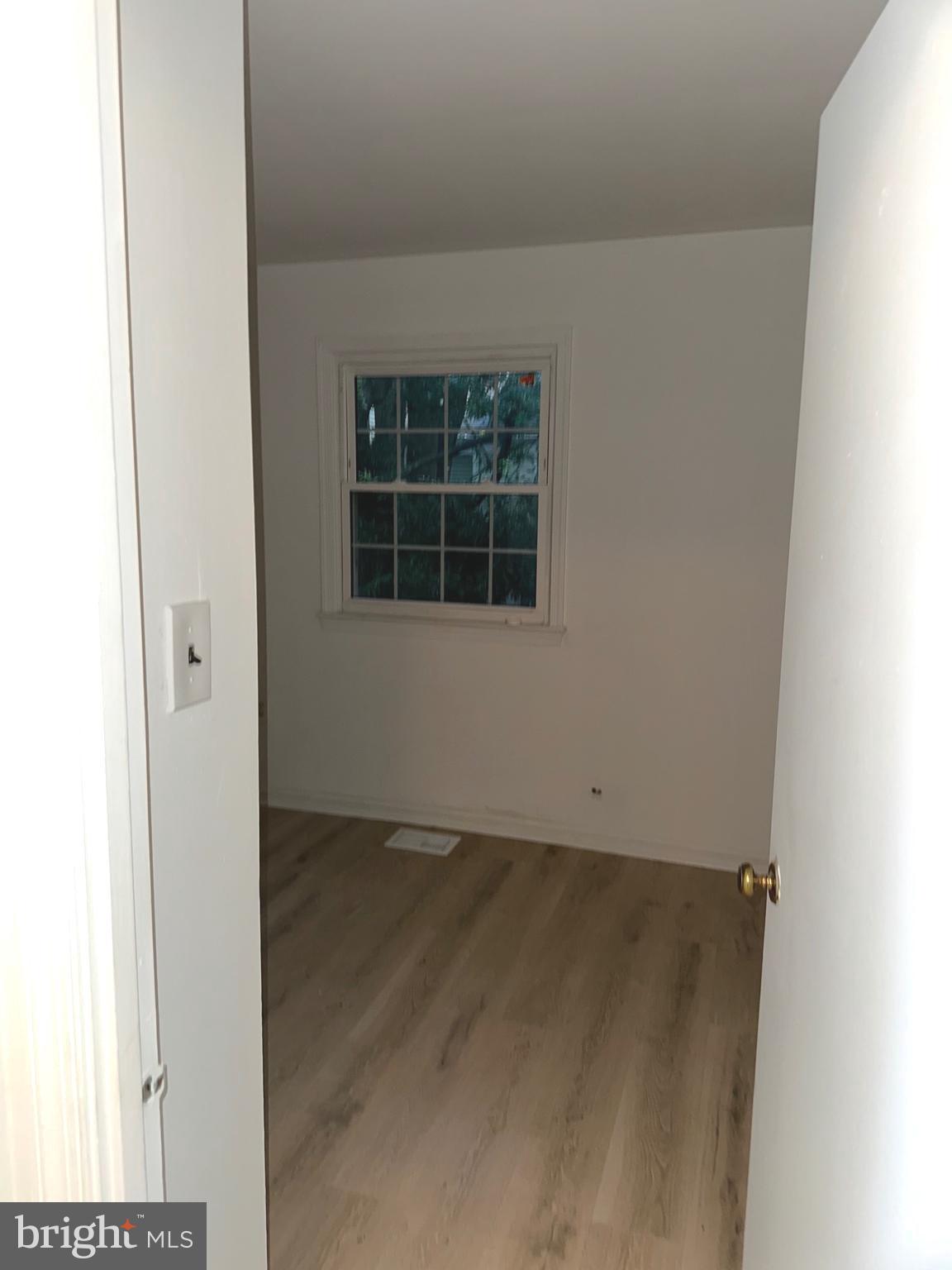 LONDON TOWNE - Residential